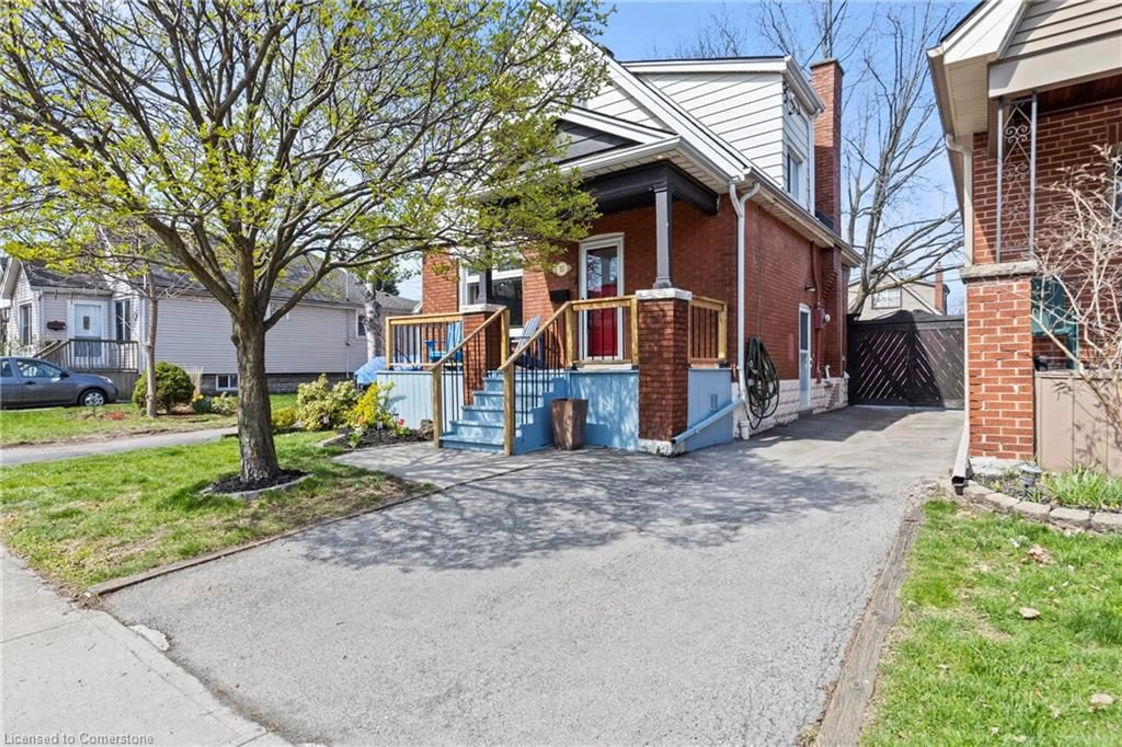 Home with brick exterior material, street for 31 Barons Ave, Hamilton Ontario L8H 5A3