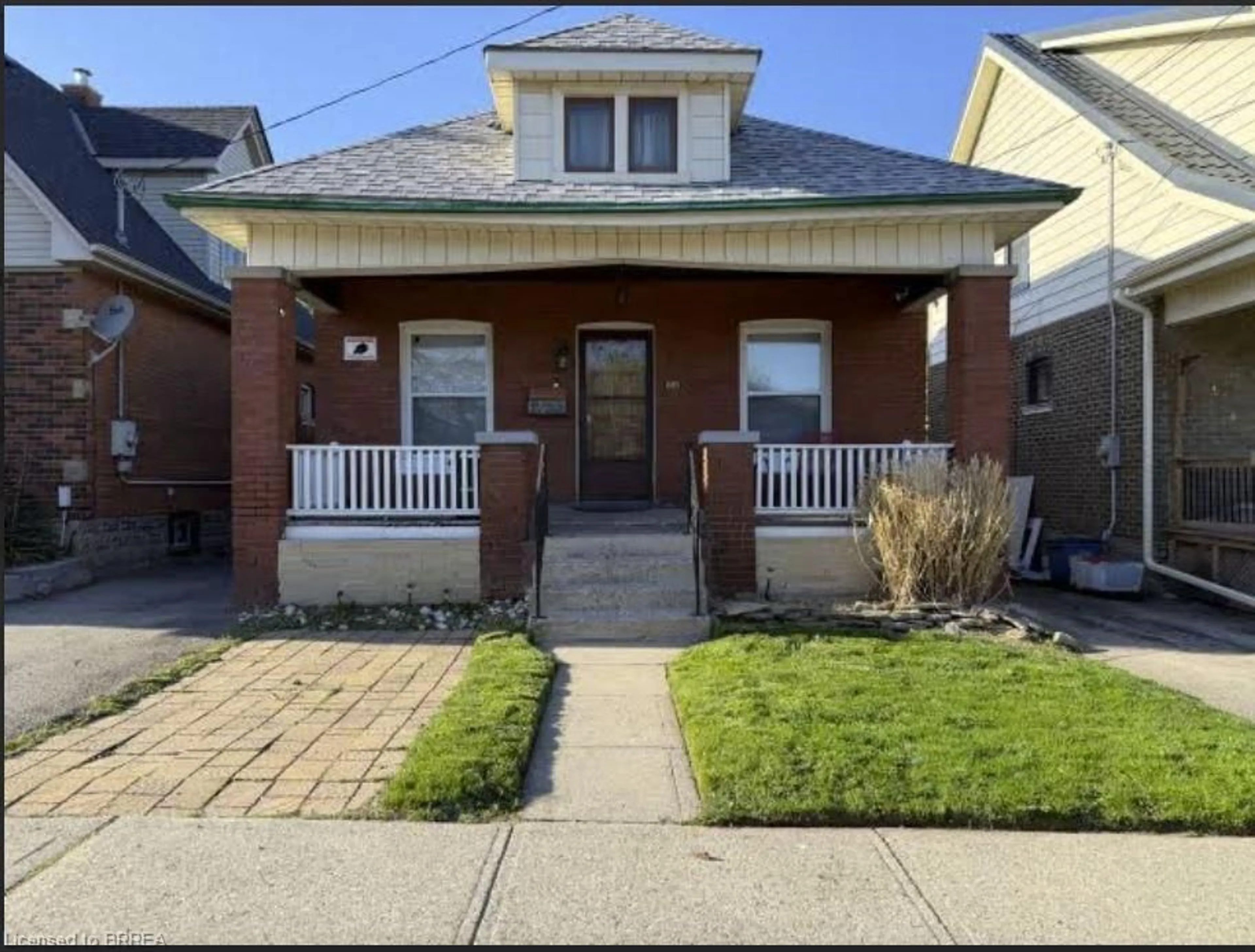 Home with brick exterior material, street for 104 Mary St, Brantford Ontario N3S 3B7