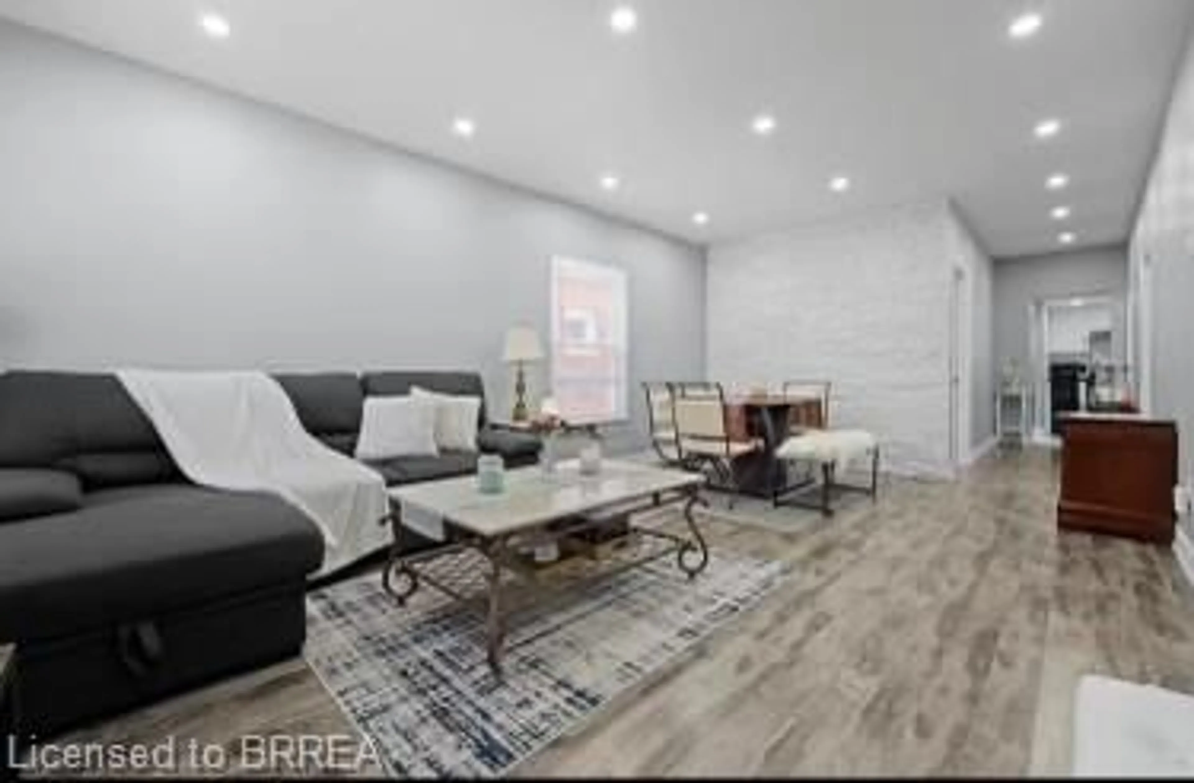 Living room with furniture, unknown for 104 Mary St, Brantford Ontario N3S 3B7