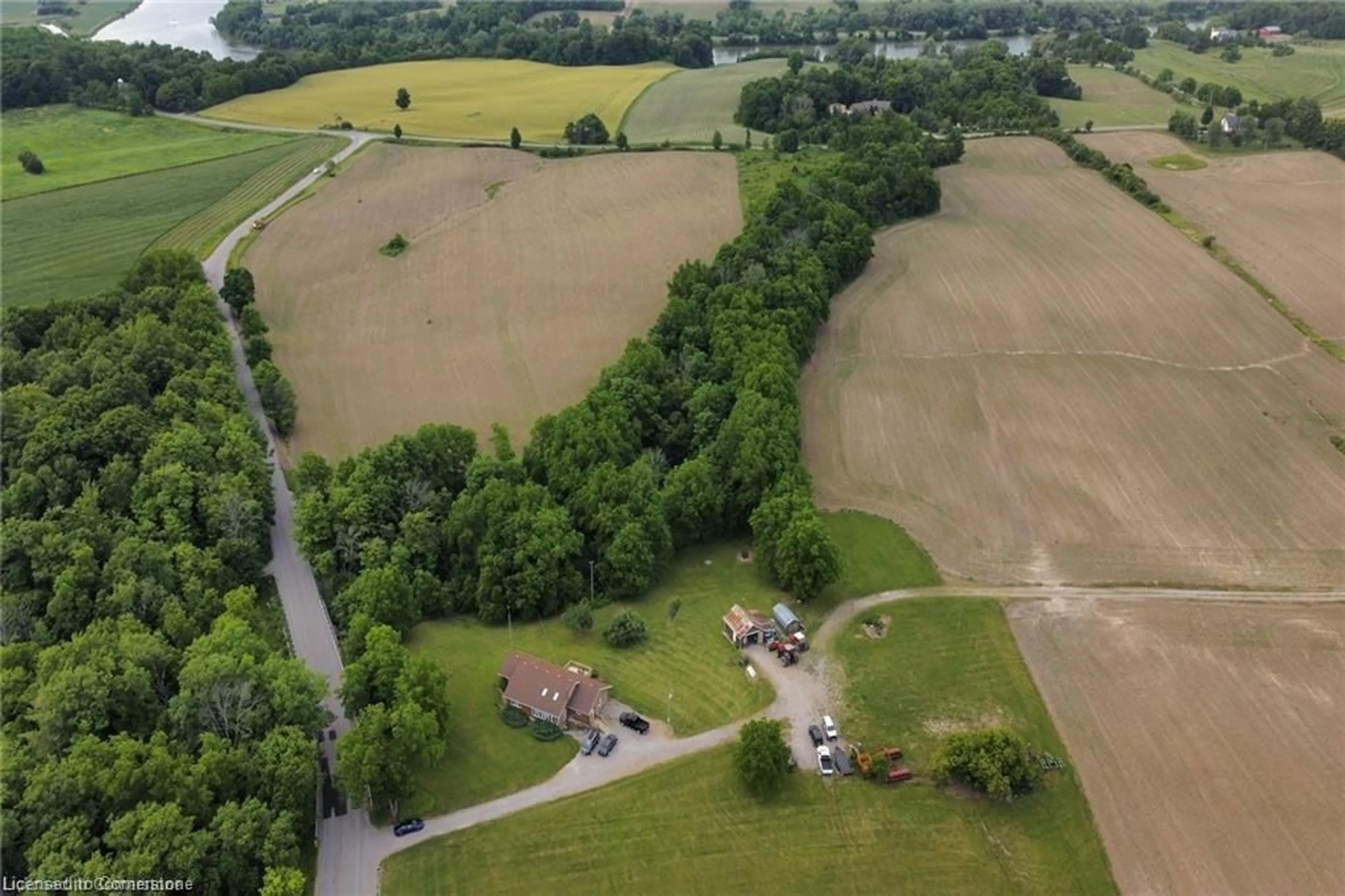 A pic from outside/outdoor area/front of a property/back of a property/a pic from drone, unknown for 290 Richert Rd, Haldimand County Ontario N0A 1E0