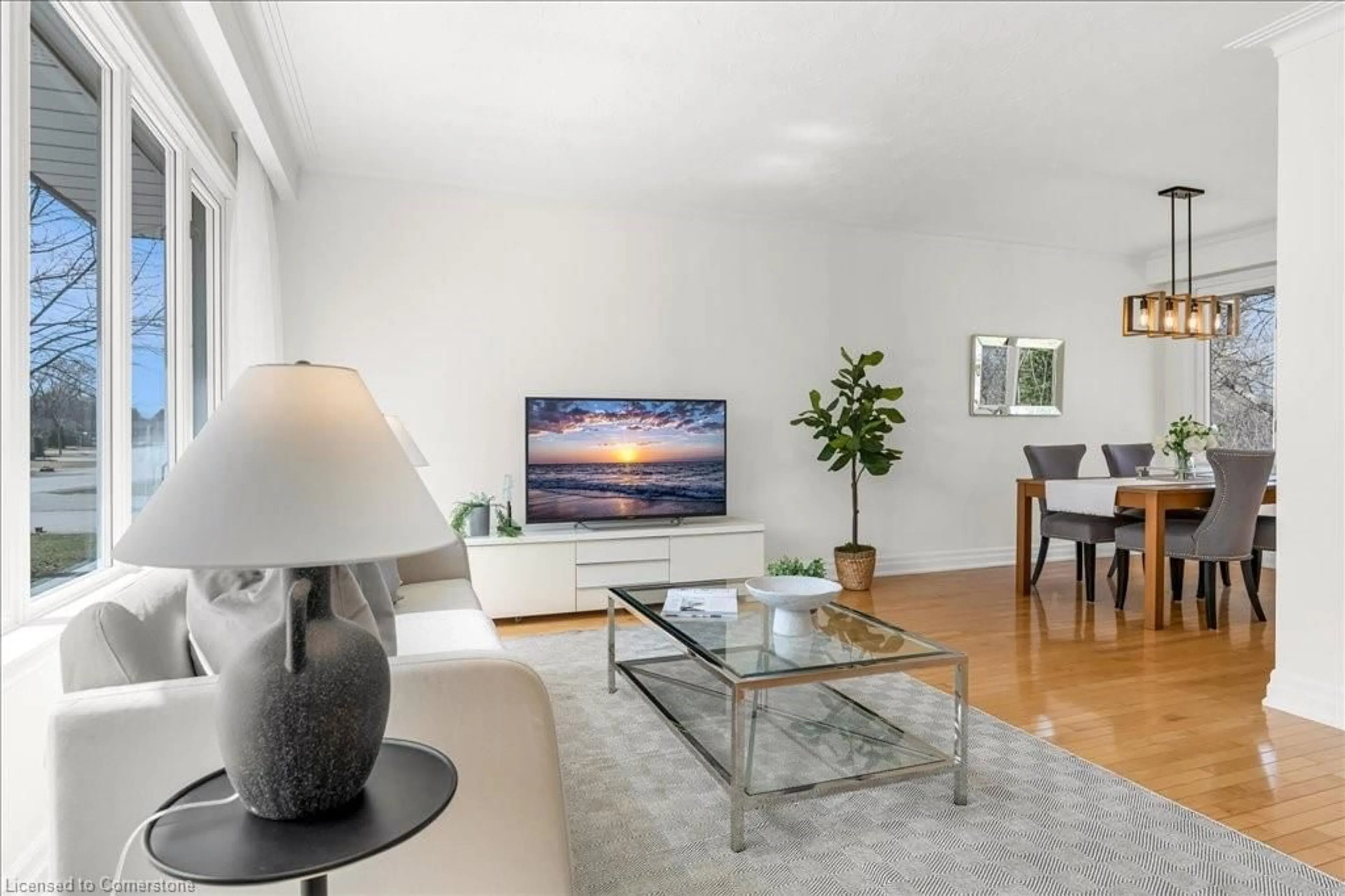 Living room with furniture, unknown for 441 Valley Dr, Oakville Ontario L6L 4L5