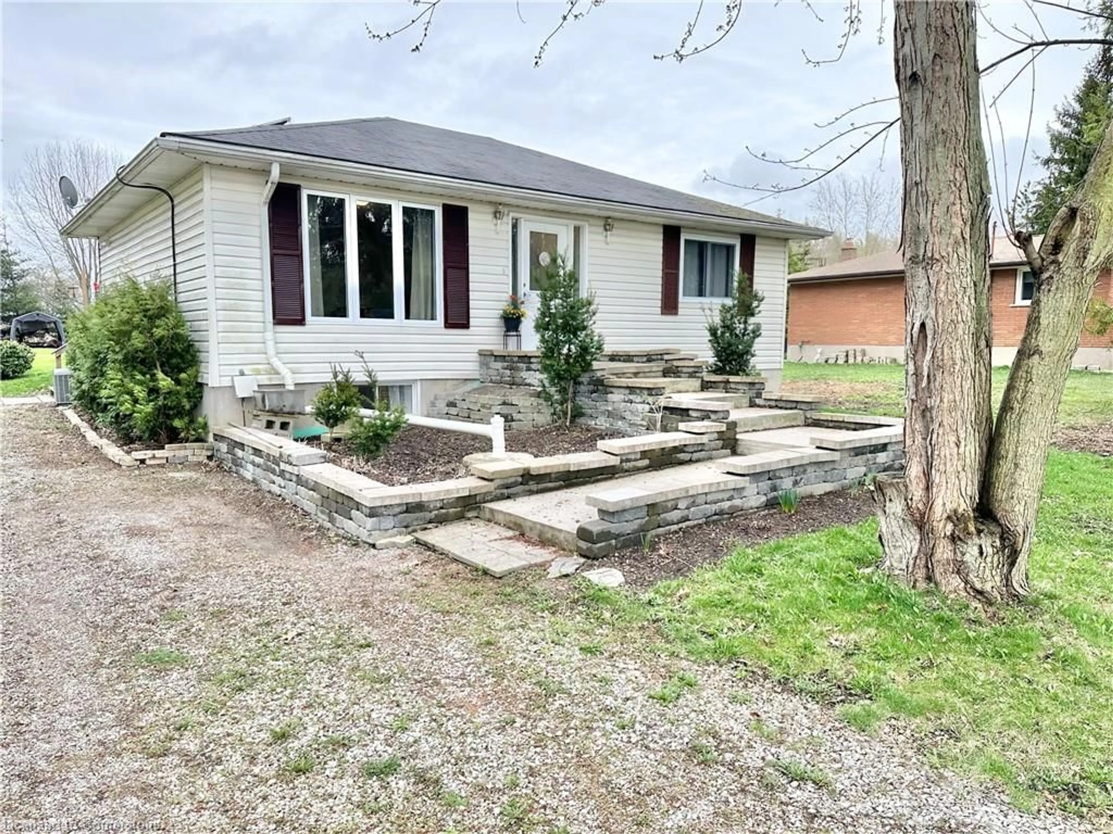 Unknown for 708 Hines Rd, Dunnville Ontario N1A 2W7