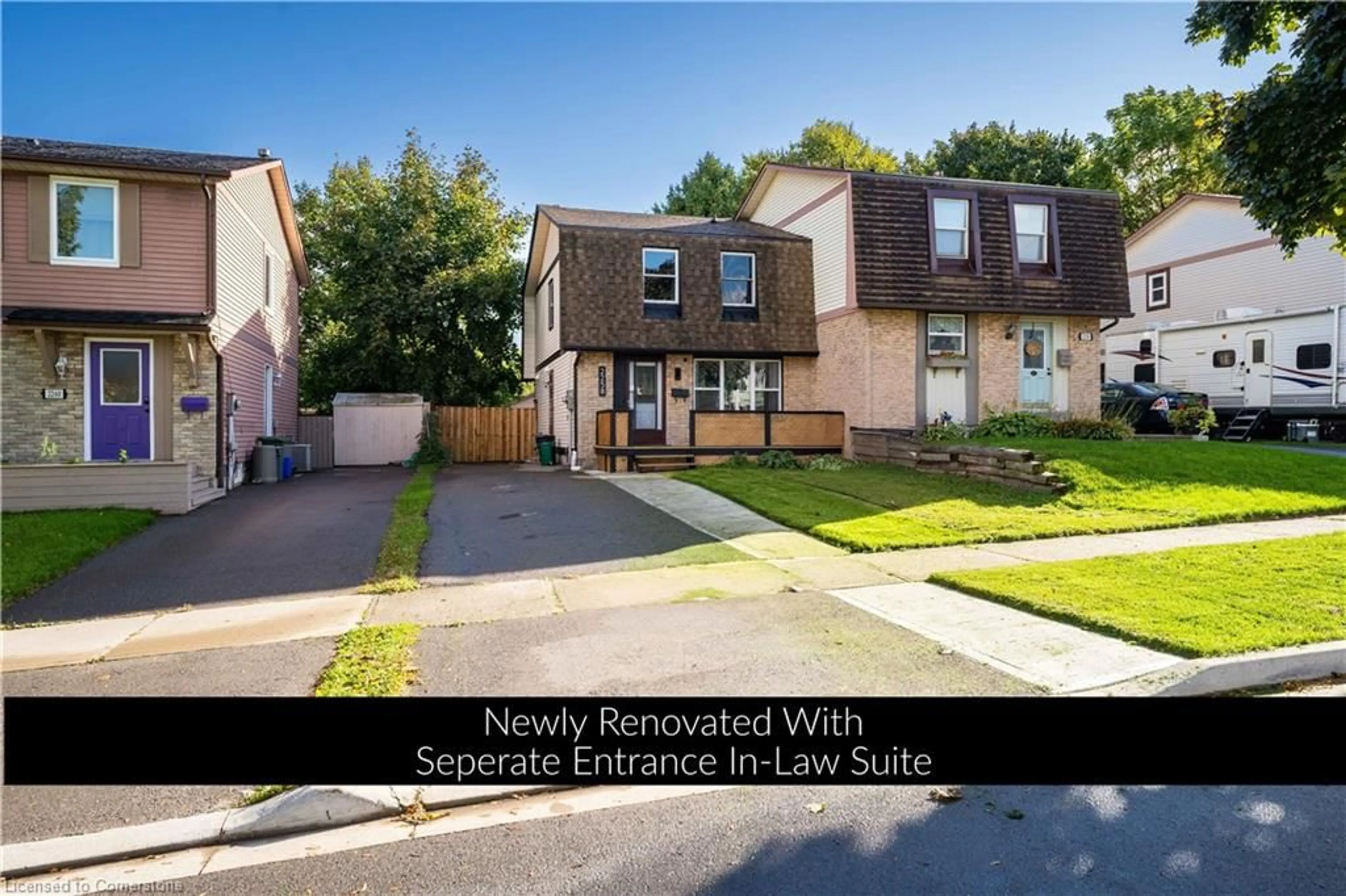 A pic from outside/outdoor area/front of a property/back of a property/a pic from drone, street for 2258 Manchester Dr, Burlington Ontario L7P 3W2