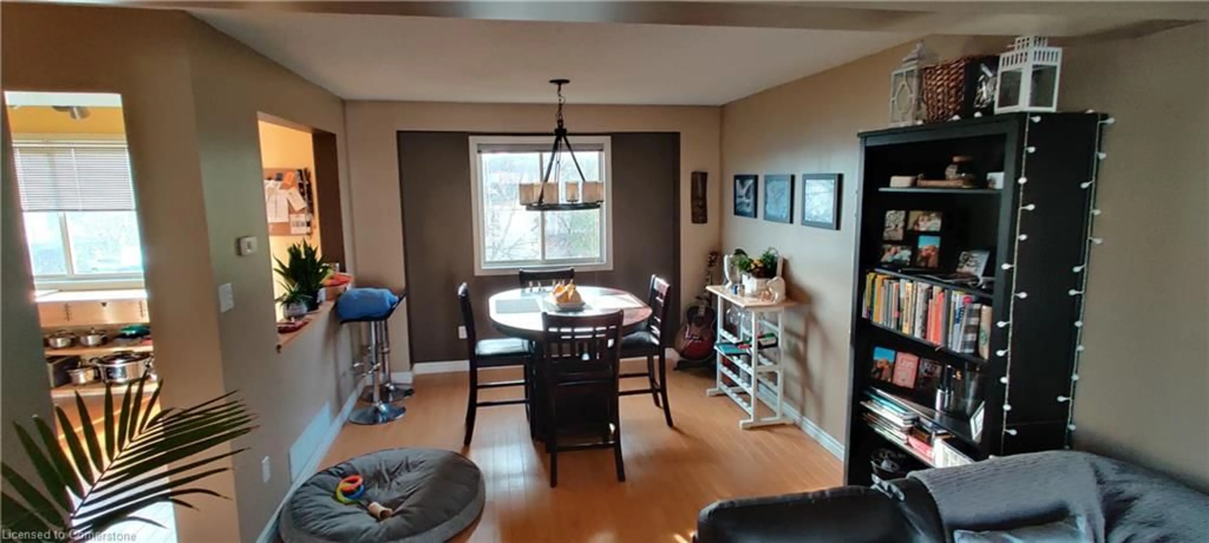 Dining room, wood/laminate floor for 641 Grange Cres, Waterloo Ontario N2T 2L9