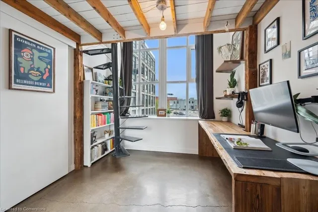 Additional property image - 404 King St Unit 205