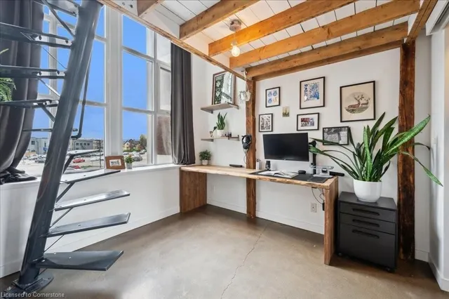 Additional property image - 404 King St Unit 205