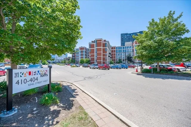 Additional property image - 404 King St Unit 205
