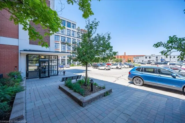 Additional property image - 404 King St Unit 205
