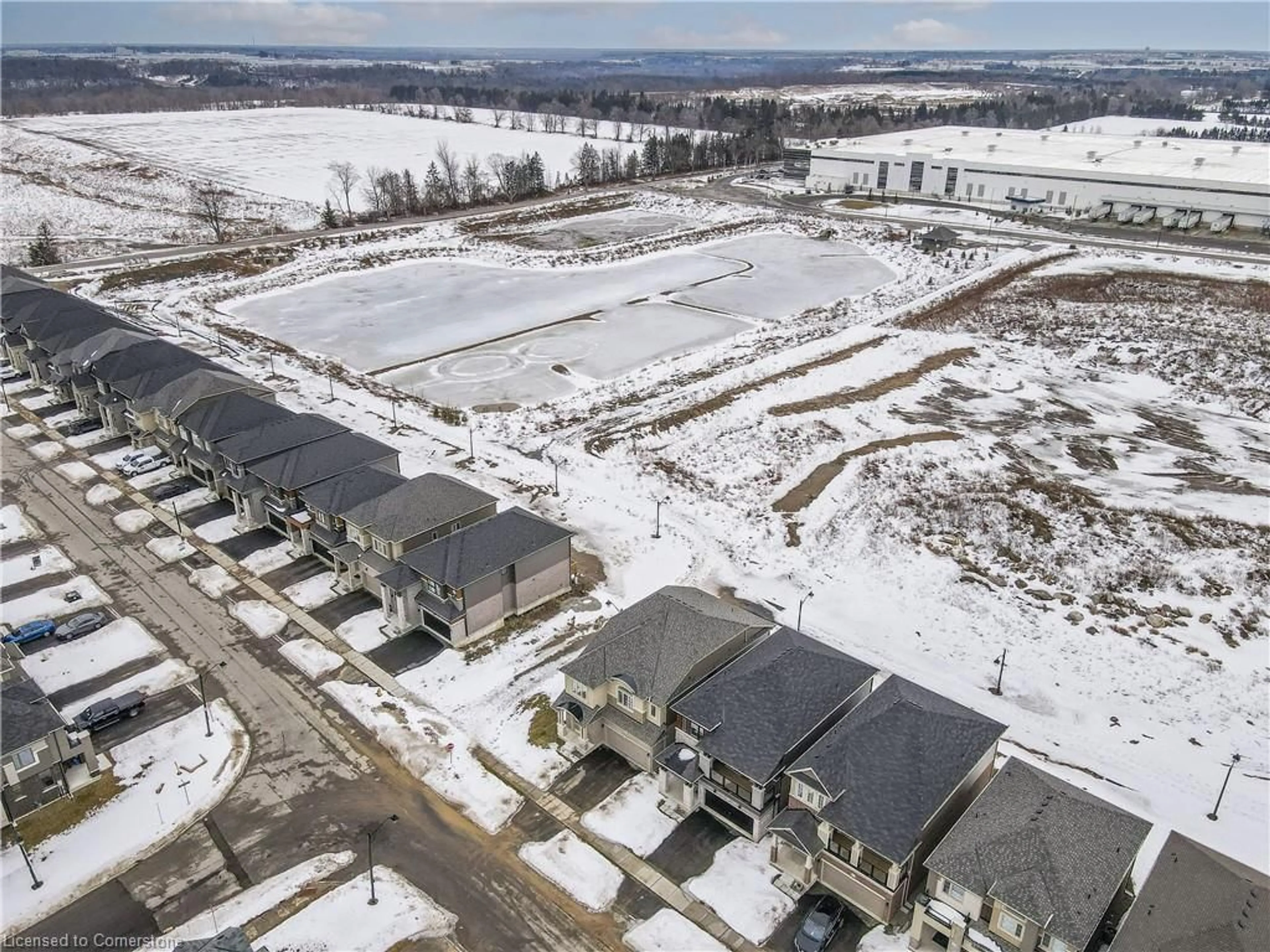 A pic from outside/outdoor area/front of a property/back of a property/a pic from drone, unknown for 90 Hitchman St, Paris Ontario N3L 0M1