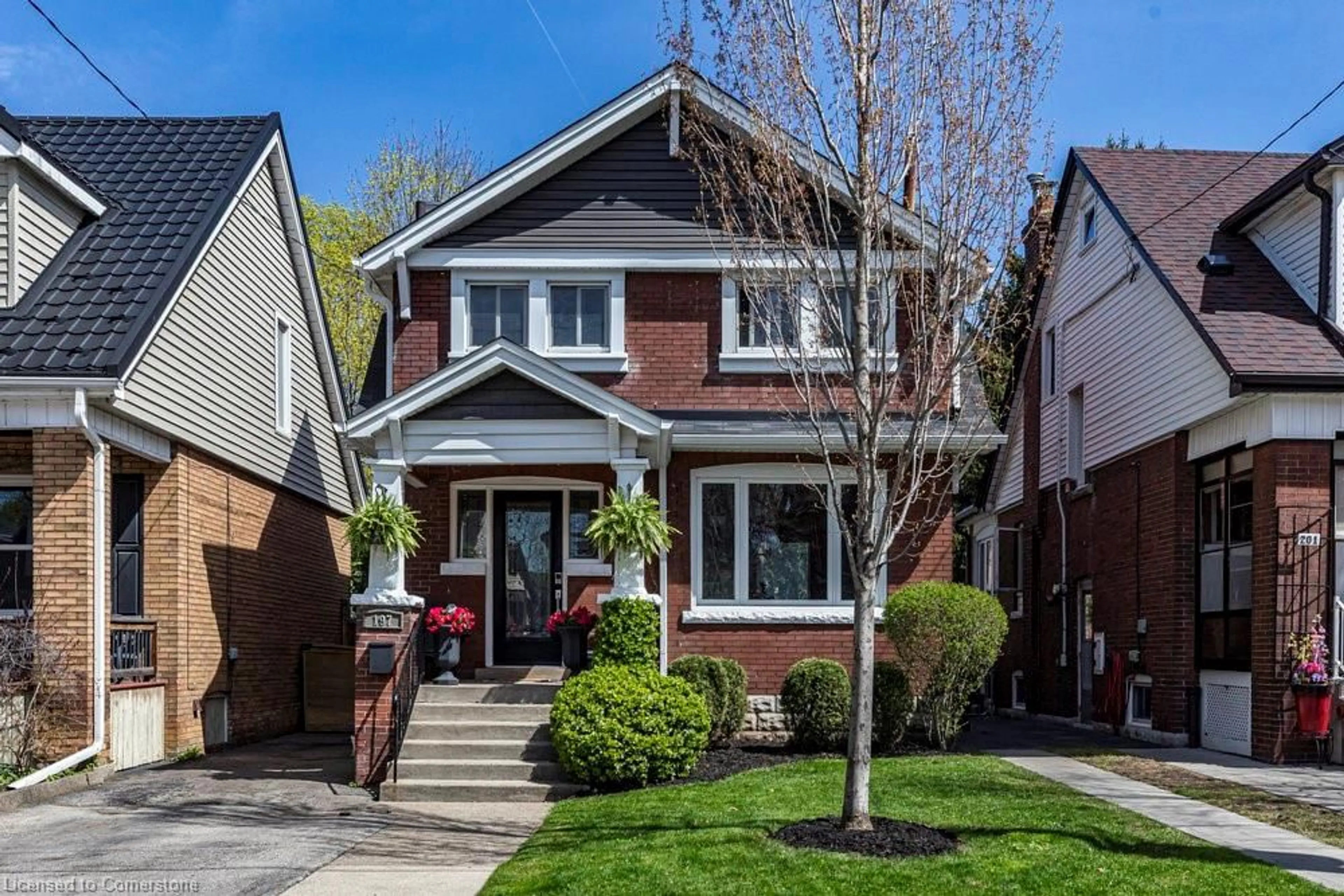 Home with brick exterior material, street for 197 Balmoral Ave, Hamilton Ontario L8M 3K5