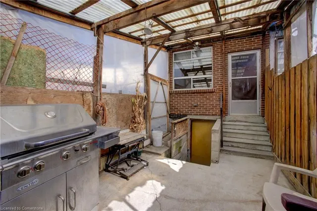 Additional image 7 of 82 Uxbridge Ave