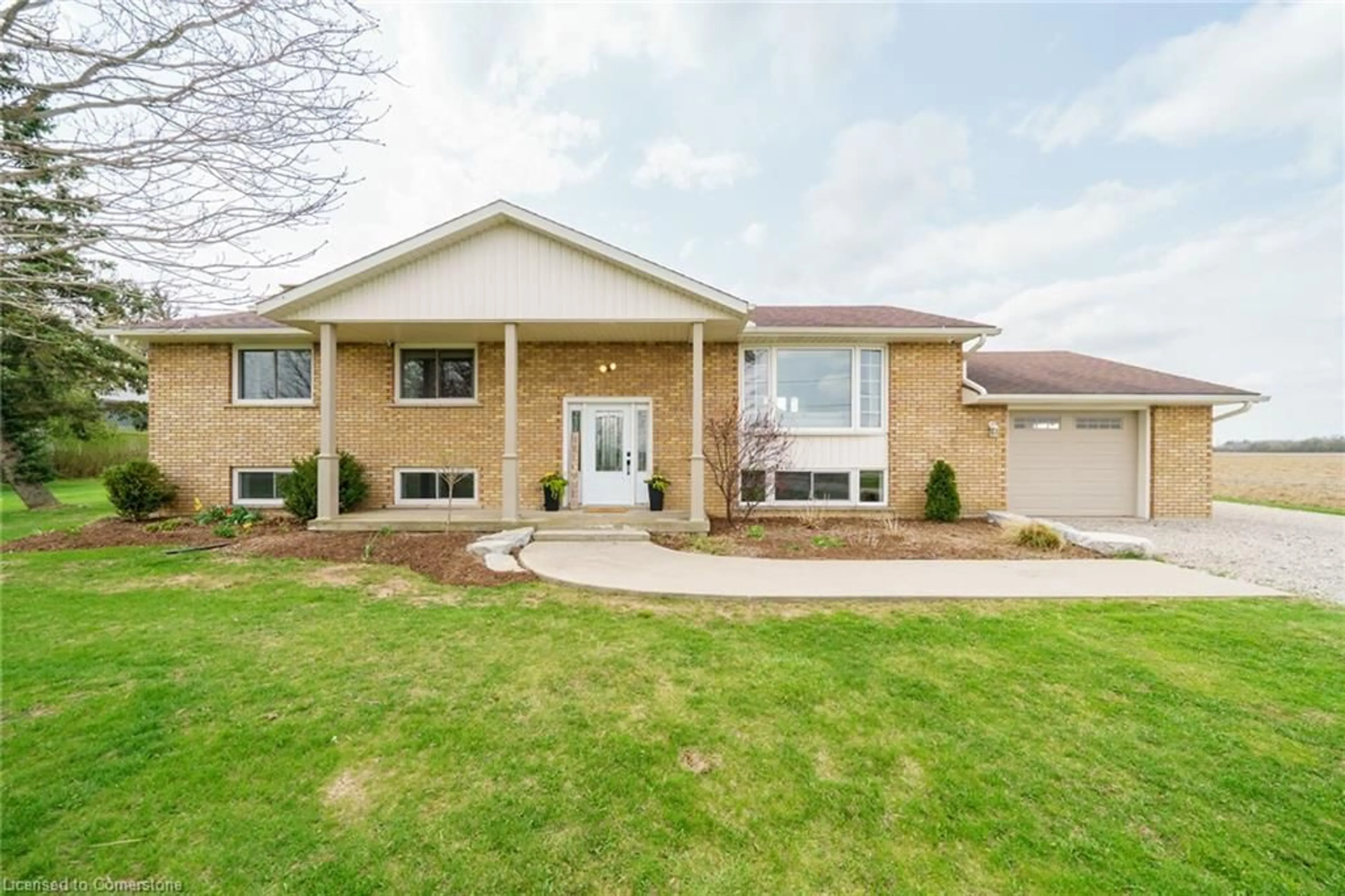 Home with brick exterior material, street for 580 2nd Line, Hagersville Ontario N0A 1H0