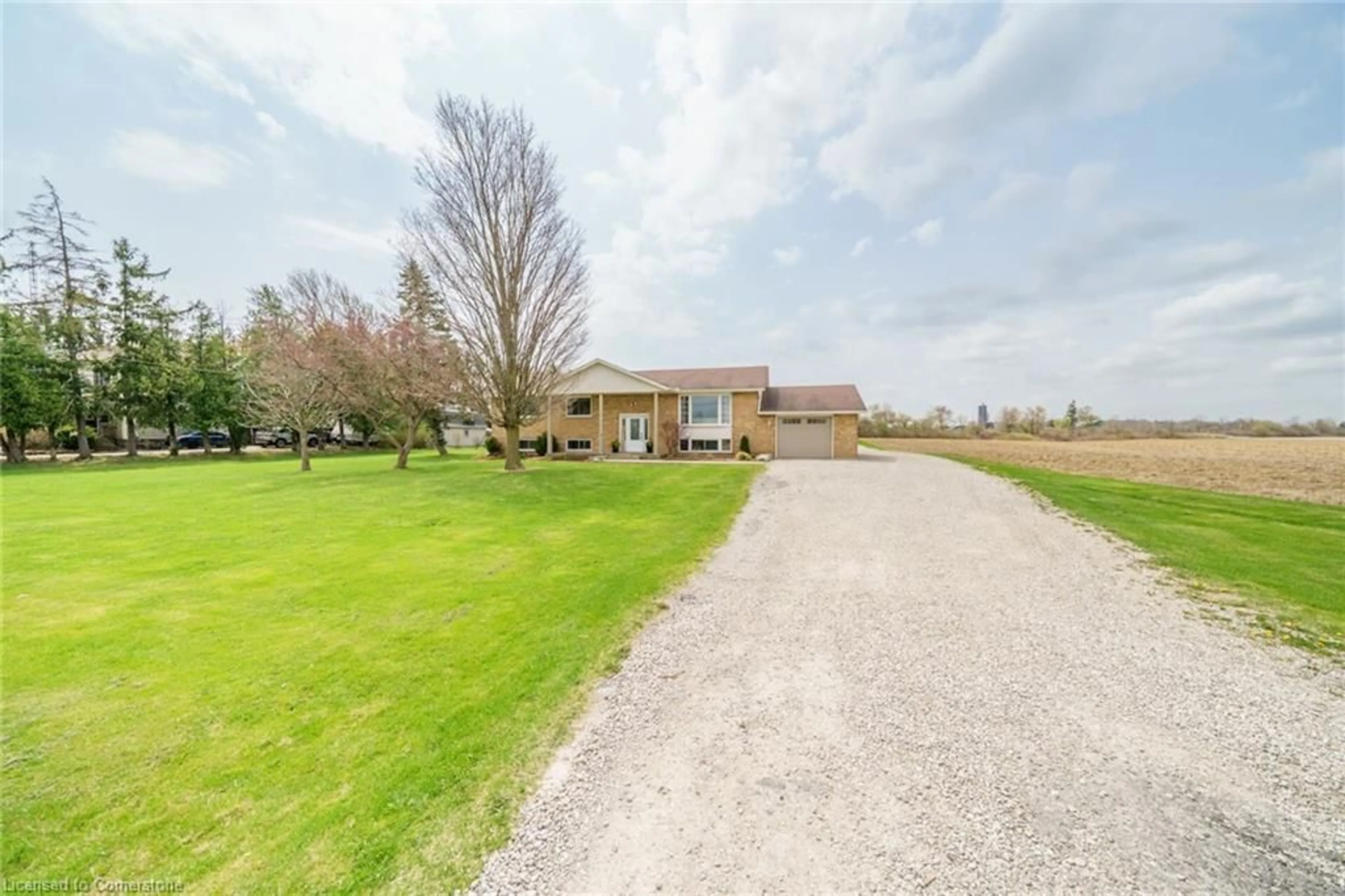 A pic from outside/outdoor area/front of a property/back of a property/a pic from drone, unknown for 580 2nd Line, Hagersville Ontario N0A 1H0