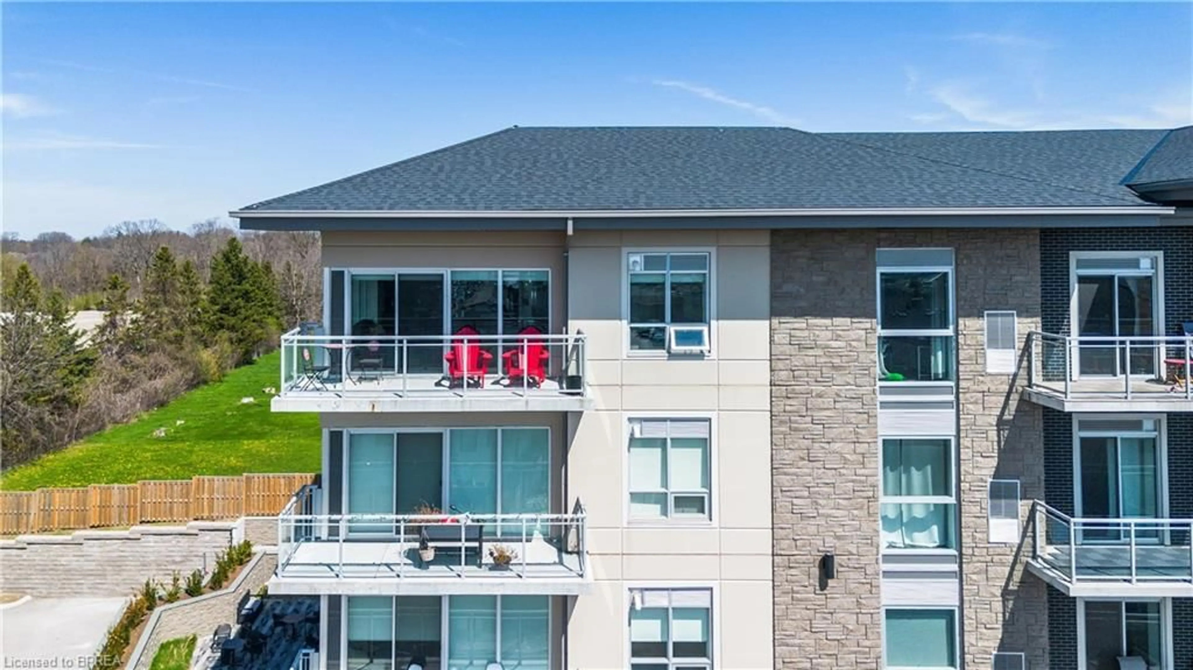 A pic from outside/outdoor area/front of a property/back of a property/a pic from drone, unknown for 16 Markle Cres #517, Ancaster Ontario L9G 0H4