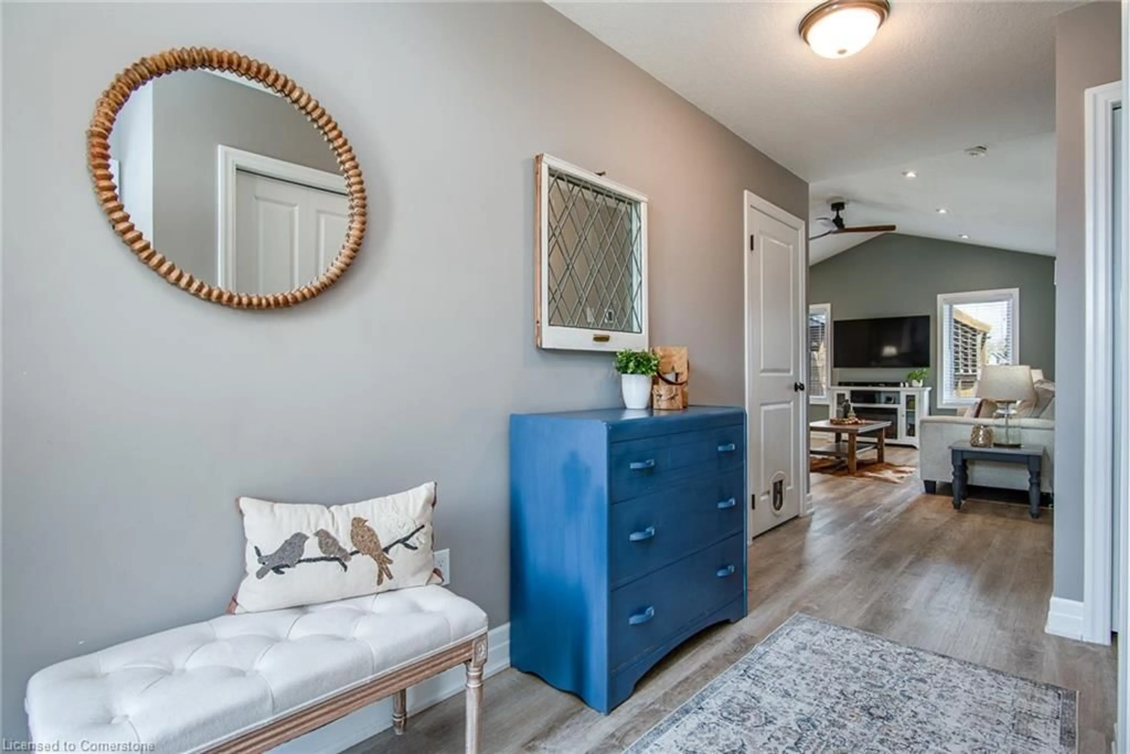 Indoor entryway for 49 Halliday Dr, Tavistock Ontario N0B 2R0