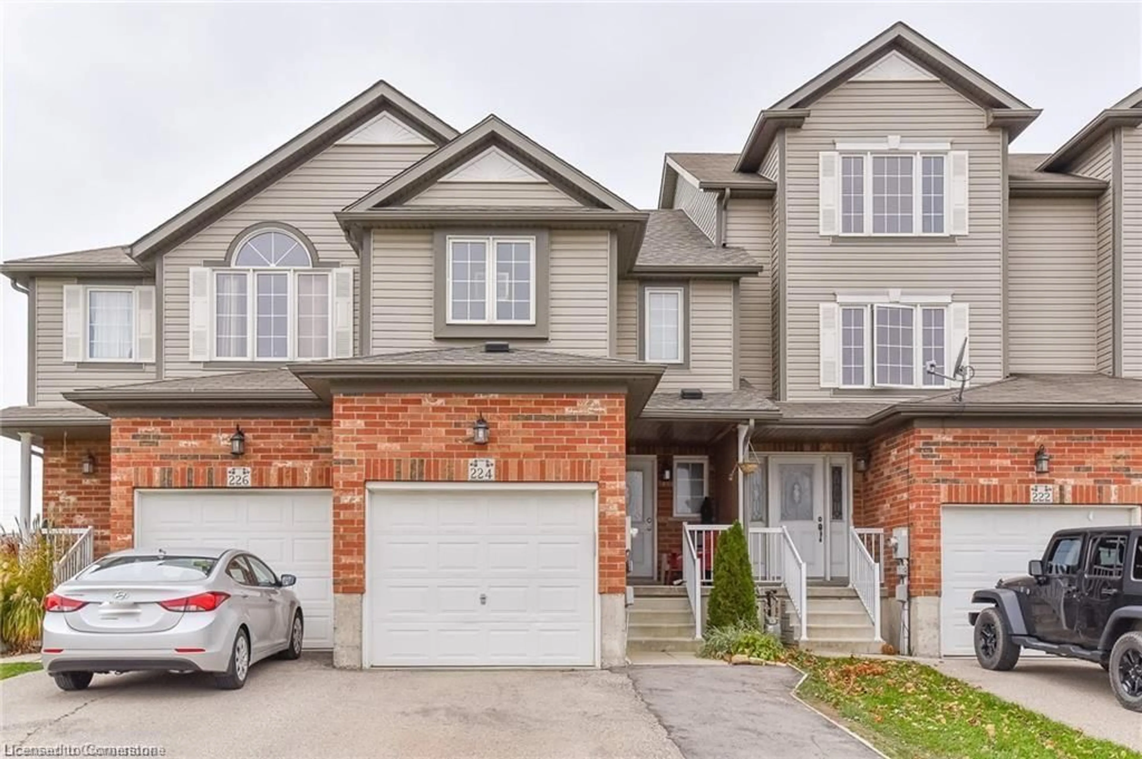Home with brick exterior material, street for 224 Westmeadow Dr, Kitchener Ontario N2N 3R1