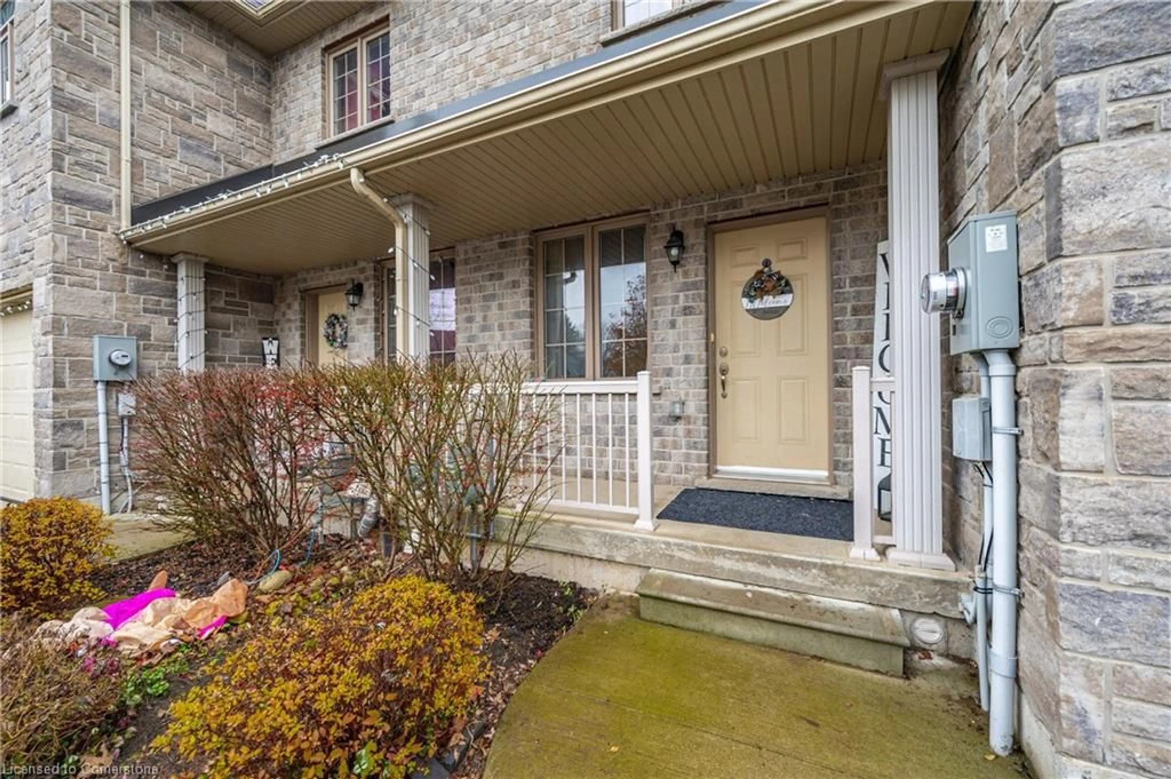 Indoor entryway for 172 Berkshire Dr, Arthur Ontario N0G 1A0
