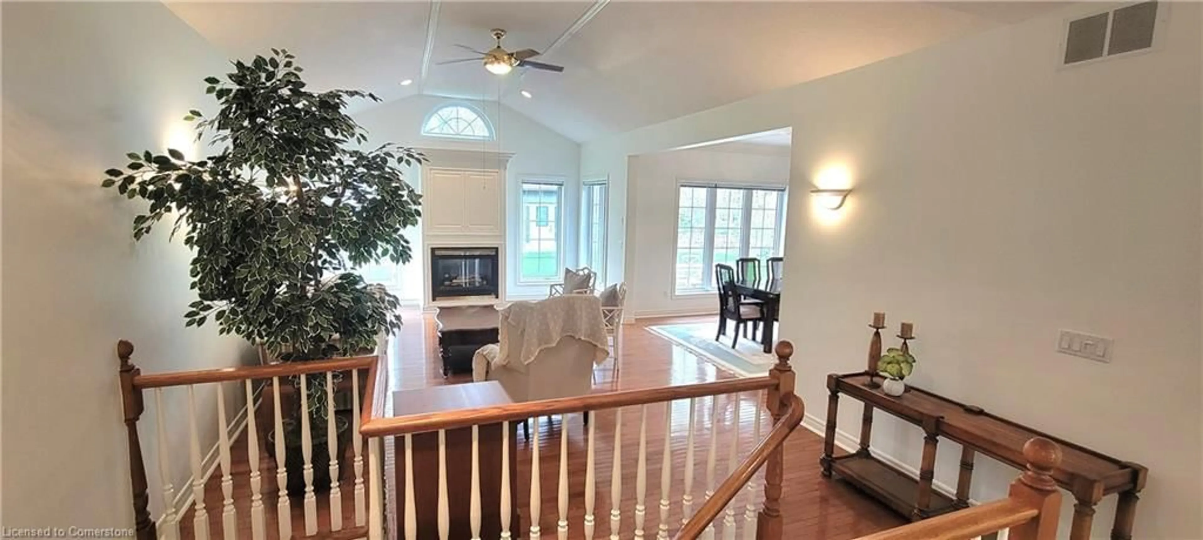 Indoor foyer for 218 Old Chicopee Dr, Kitchener Ontario N2A 4G6
