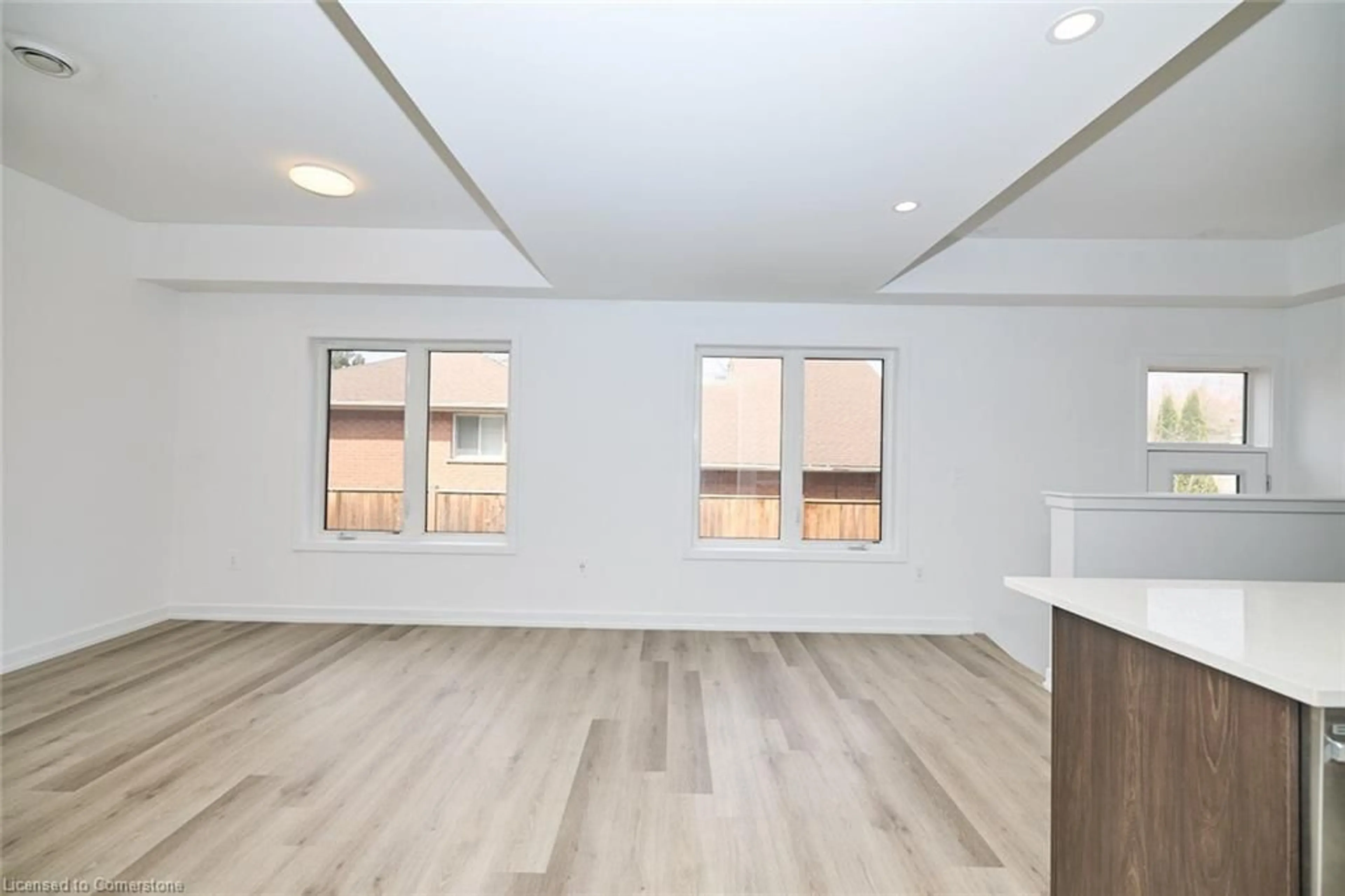 A pic of a room for 6591 Montrose Rd #202, Niagara Falls Ontario L2H 1M3