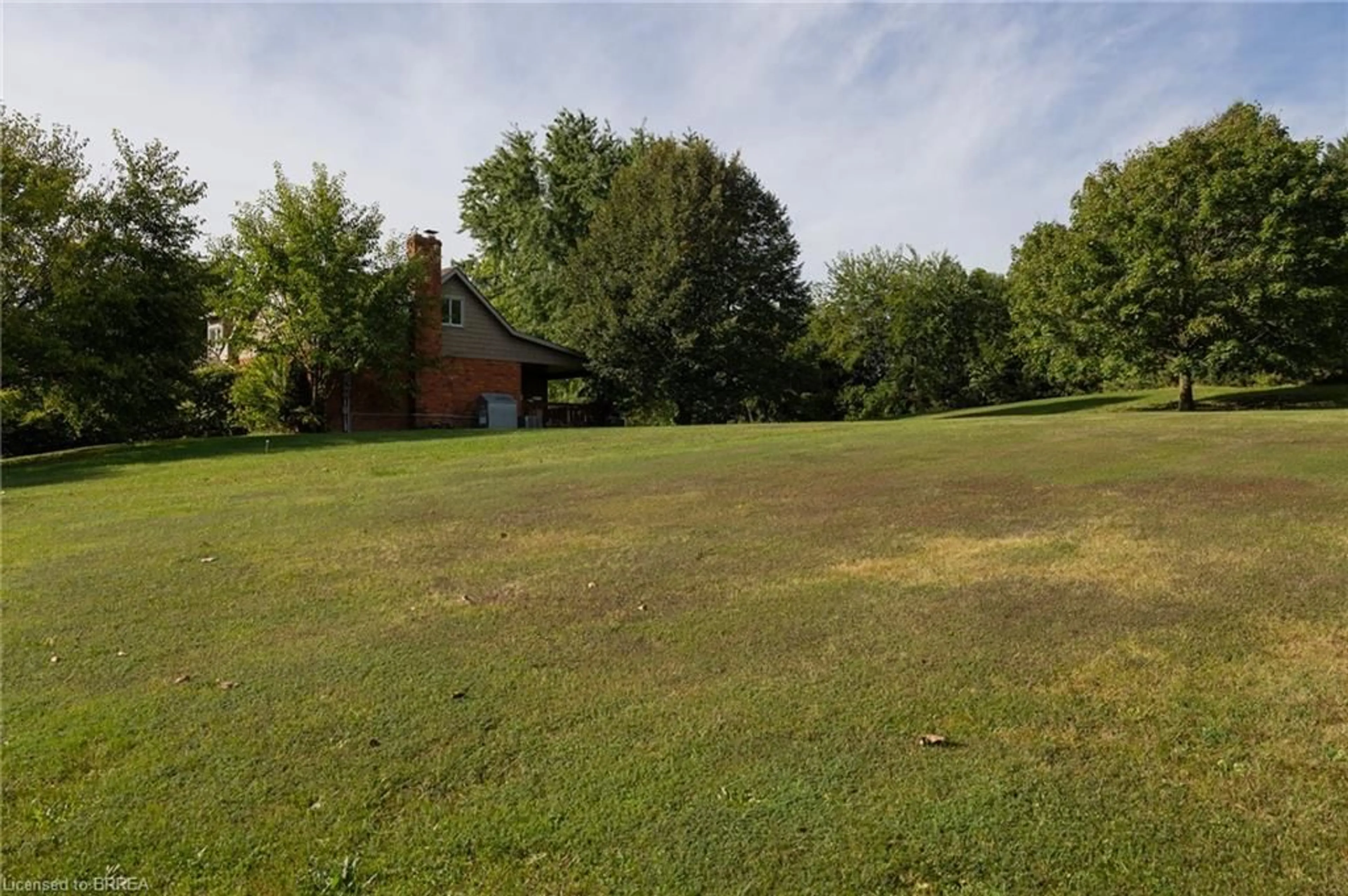 A pic from outside/outdoor area/front of a property/back of a property/a pic from drone, unknown for 93 Simcoe St, Scotland Ontario N0E 1R0
