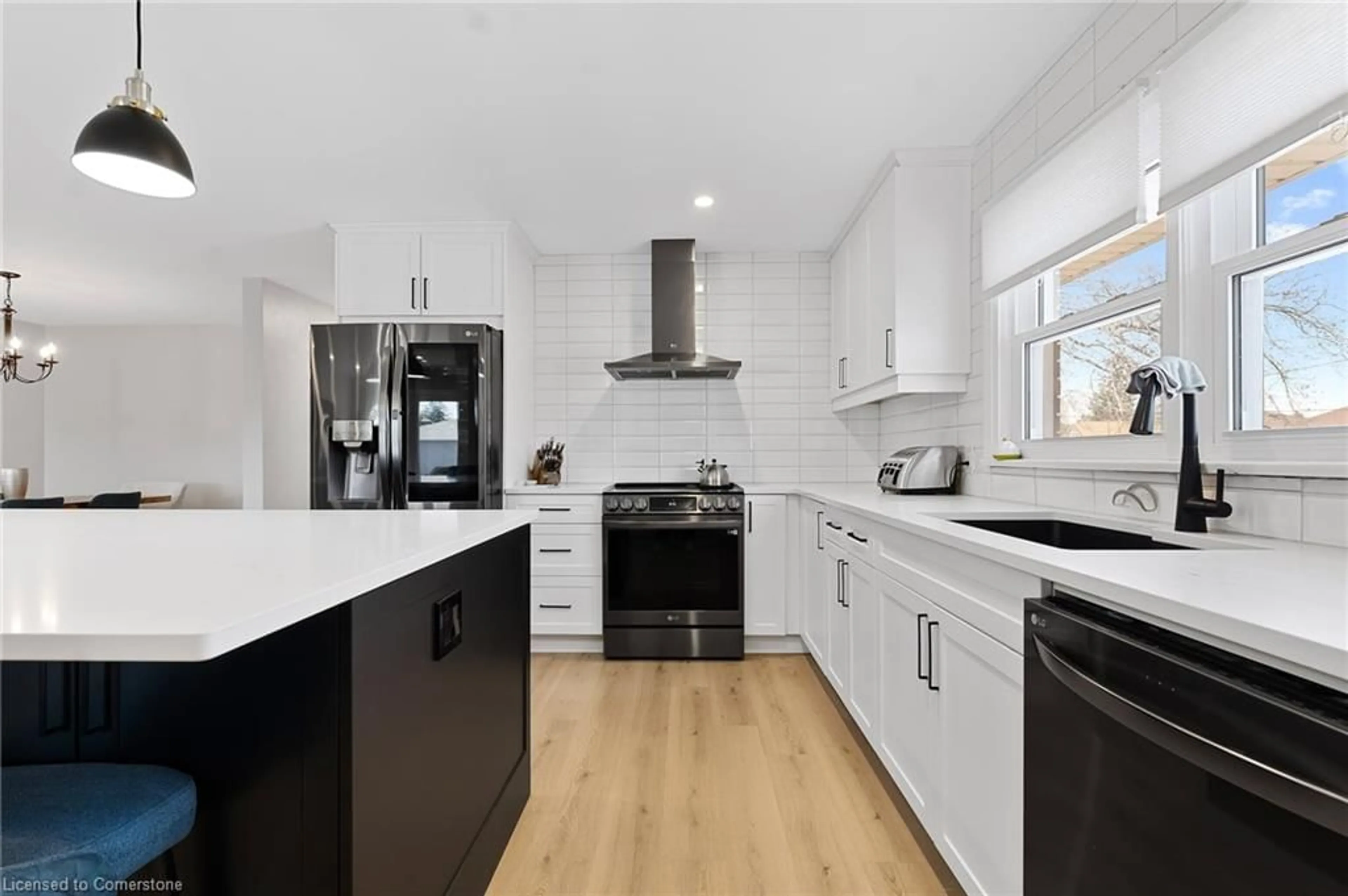 Open concept kitchen, unknown for 70 South Cres, Port Colborne Ontario L3K 2X9