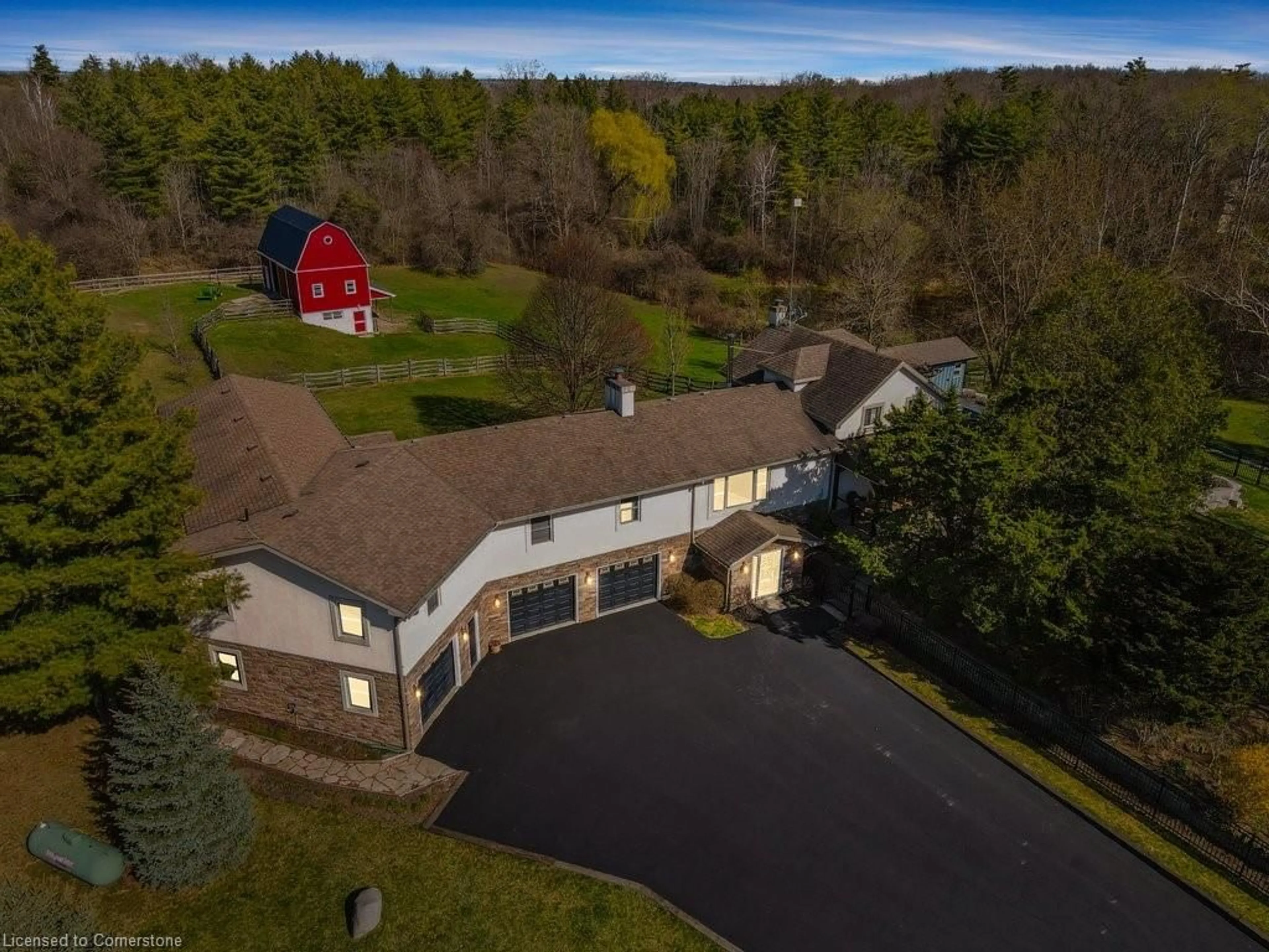 A pic from outside/outdoor area/front of a property/back of a property/a pic from drone, unknown for 4337 Sideroad 10, Cambridge Ontario L3Z 2A5