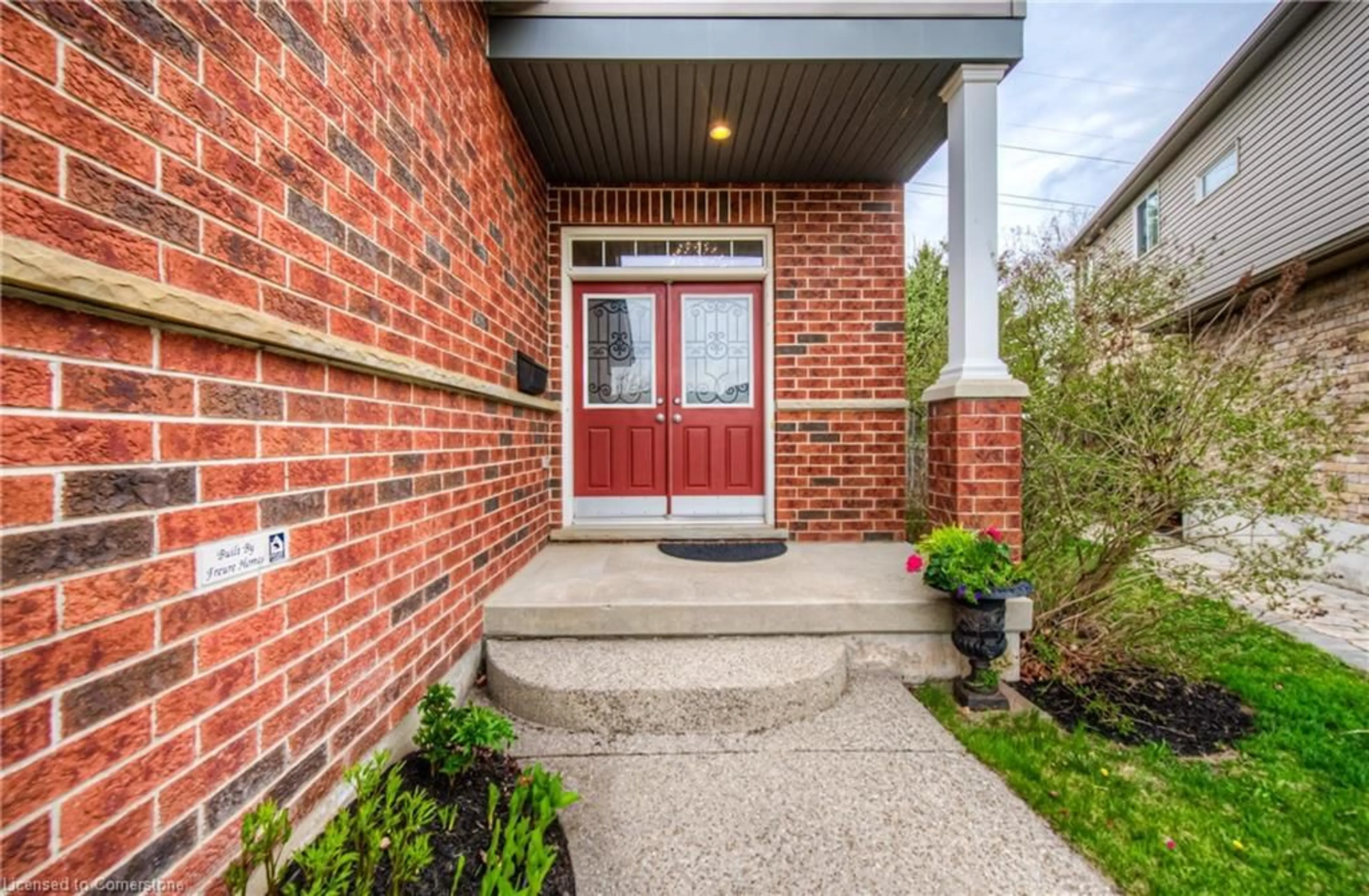 Home with brick exterior material, street for 957 Banffshire Crt, Kitchener Ontario N2R 1W8