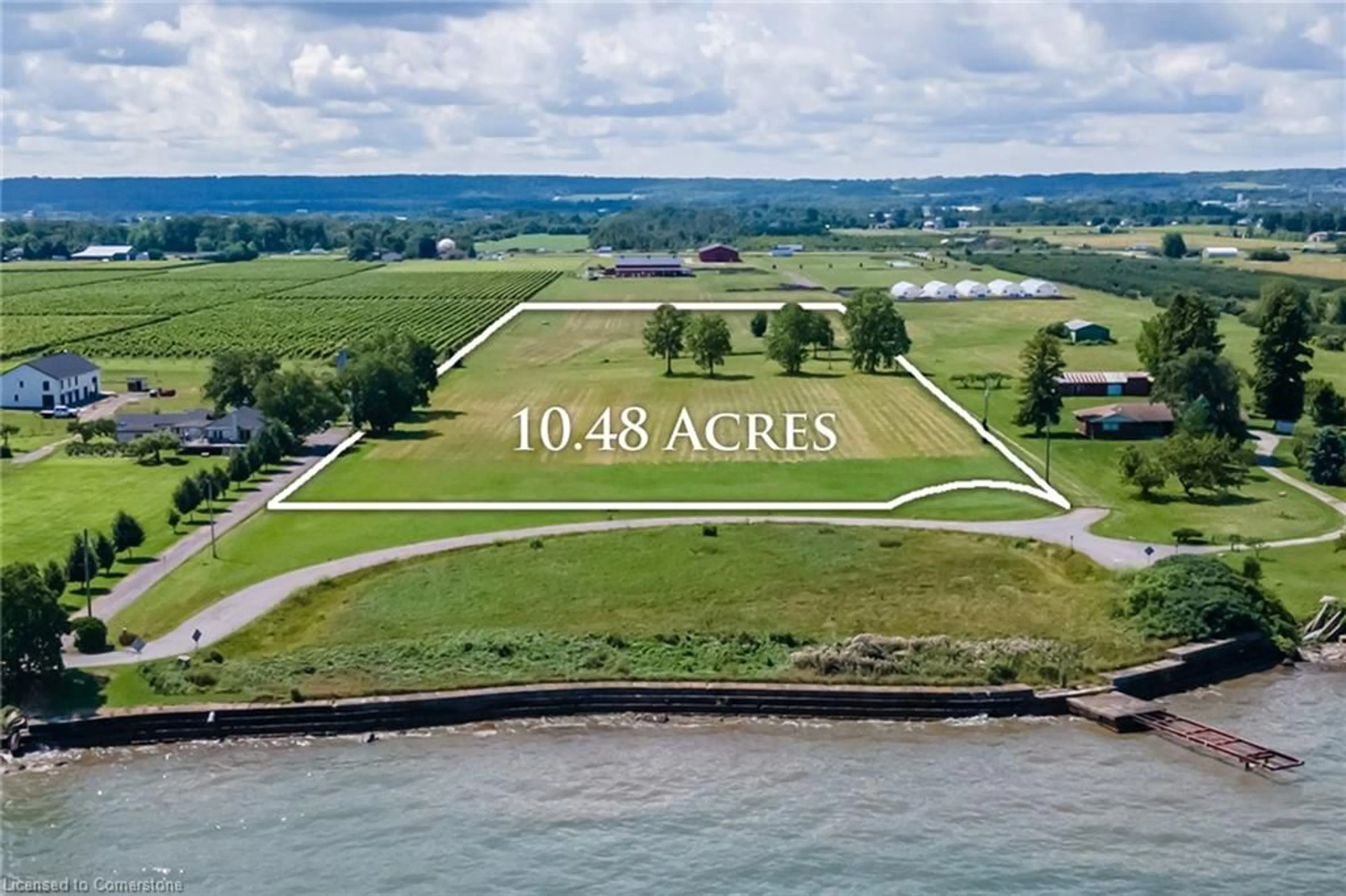 A pic from outside/outdoor area/front of a property/back of a property/a pic from drone, water/lake/river/ocean view for 4558 Lakeside Dr, Beamsville Ontario L0R 1B1