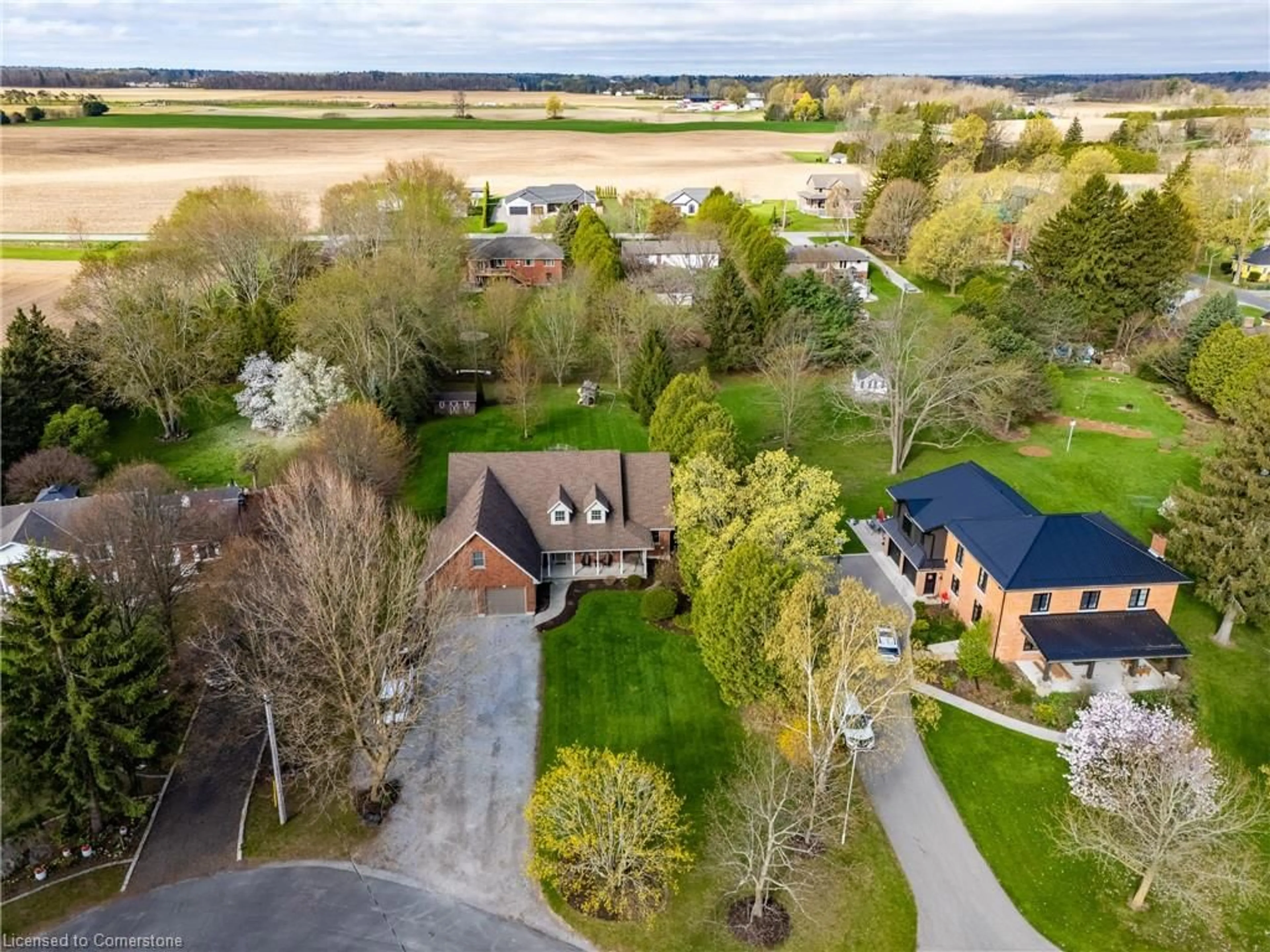A pic from outside/outdoor area/front of a property/back of a property/a pic from drone, water/lake/river/ocean view for 36 Lamport St, Vittoria Ontario N0E 1W0