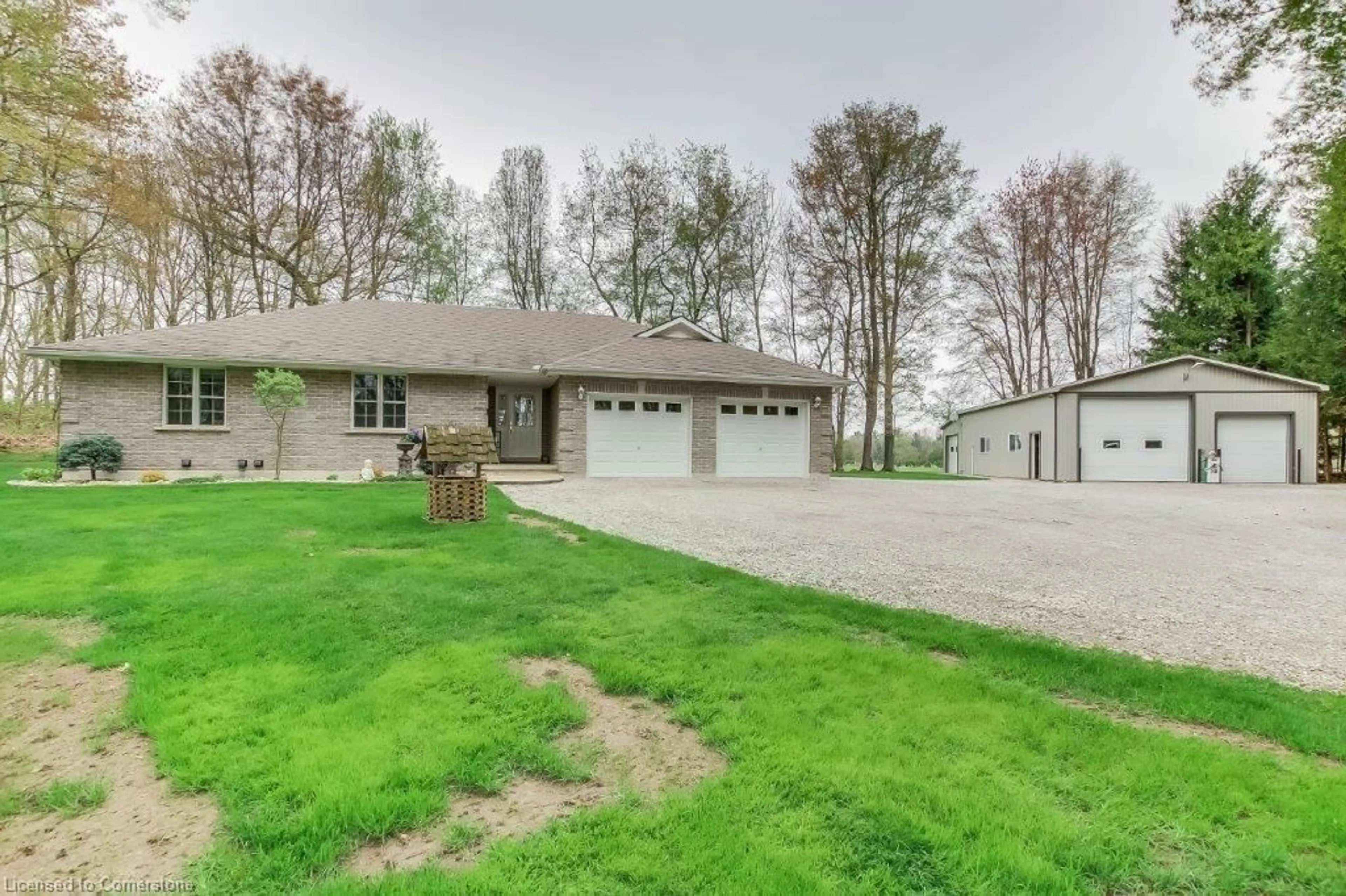 A pic from outside/outdoor area/front of a property/back of a property/a pic from drone, unknown for 1489 8th Conc Rd Conc, Langton Ontario N0E 1G0