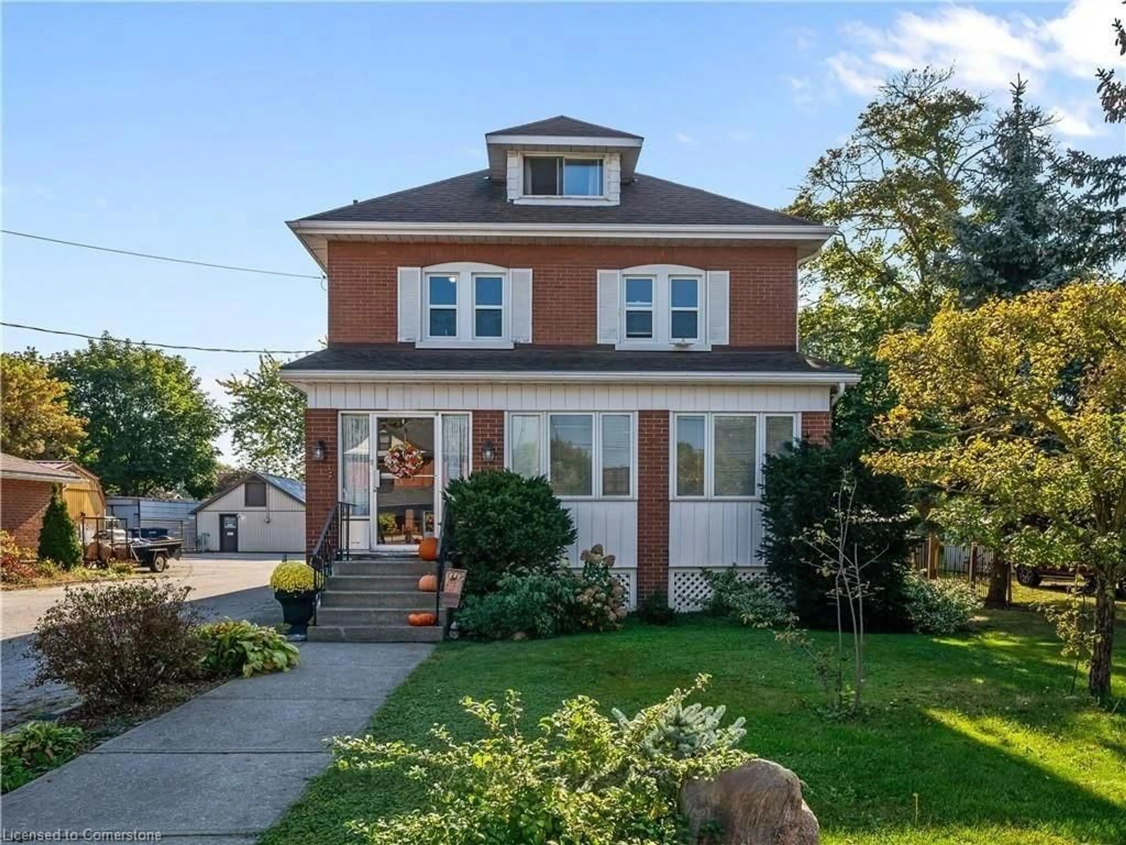 Home with brick exterior material, street for 77 Main St, Hagersville Ontario N0A 1H0