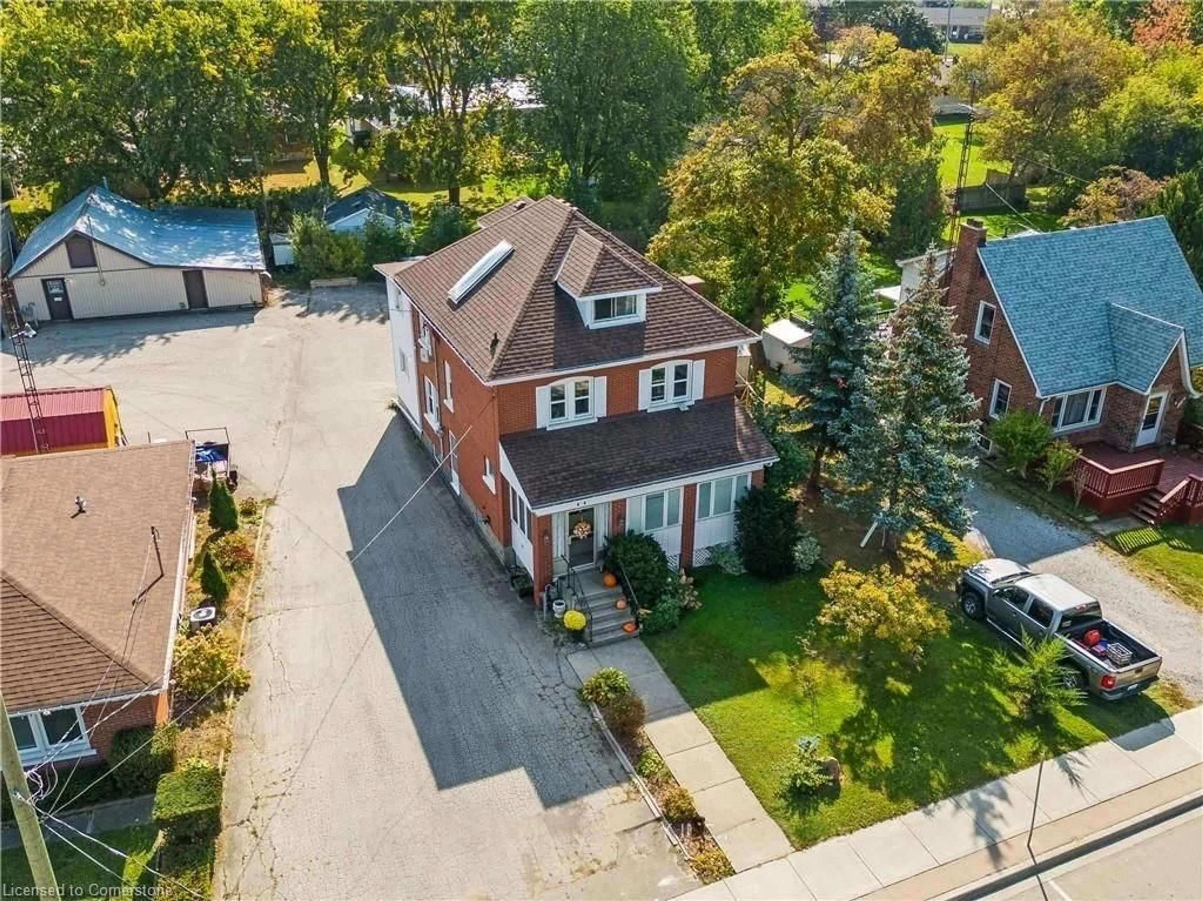 A pic from outside/outdoor area/front of a property/back of a property/a pic from drone, street for 77 Main St, Hagersville Ontario N0A 1H0