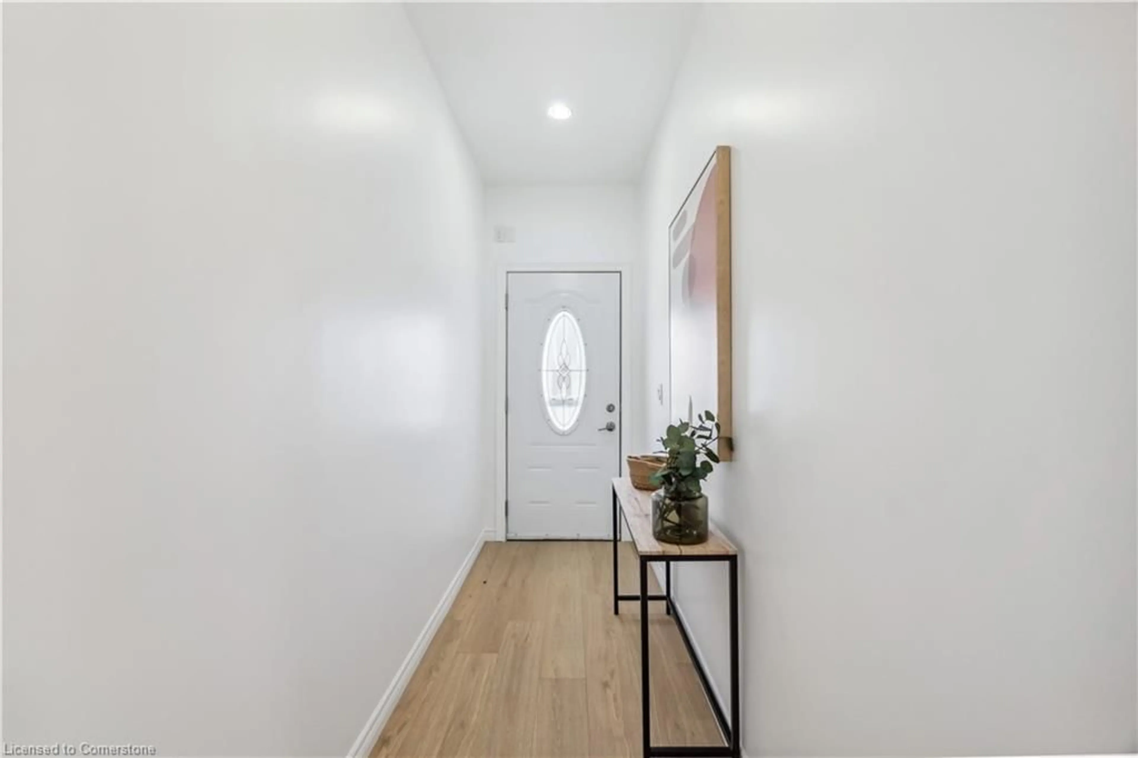 Indoor entryway for 49 1/2 Earl St, Hamilton Ontario L8L 6L1
