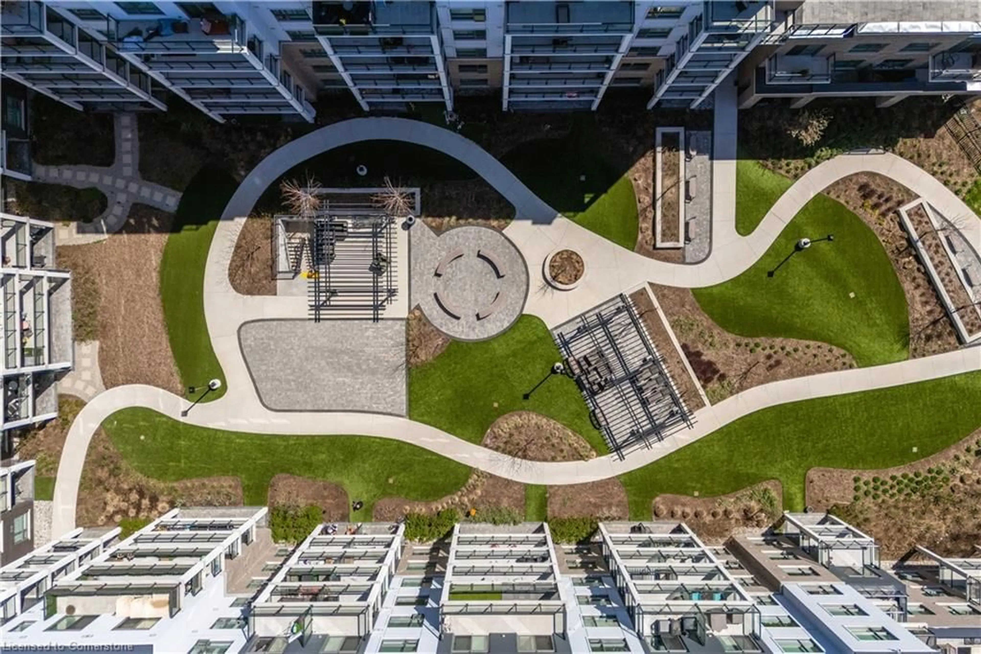 A pic from outside/outdoor area/front of a property/back of a property/a pic from drone, city buildings view from balcony for 5055 Greenlane Rd #336, Beamsville Ontario L3J 2J3