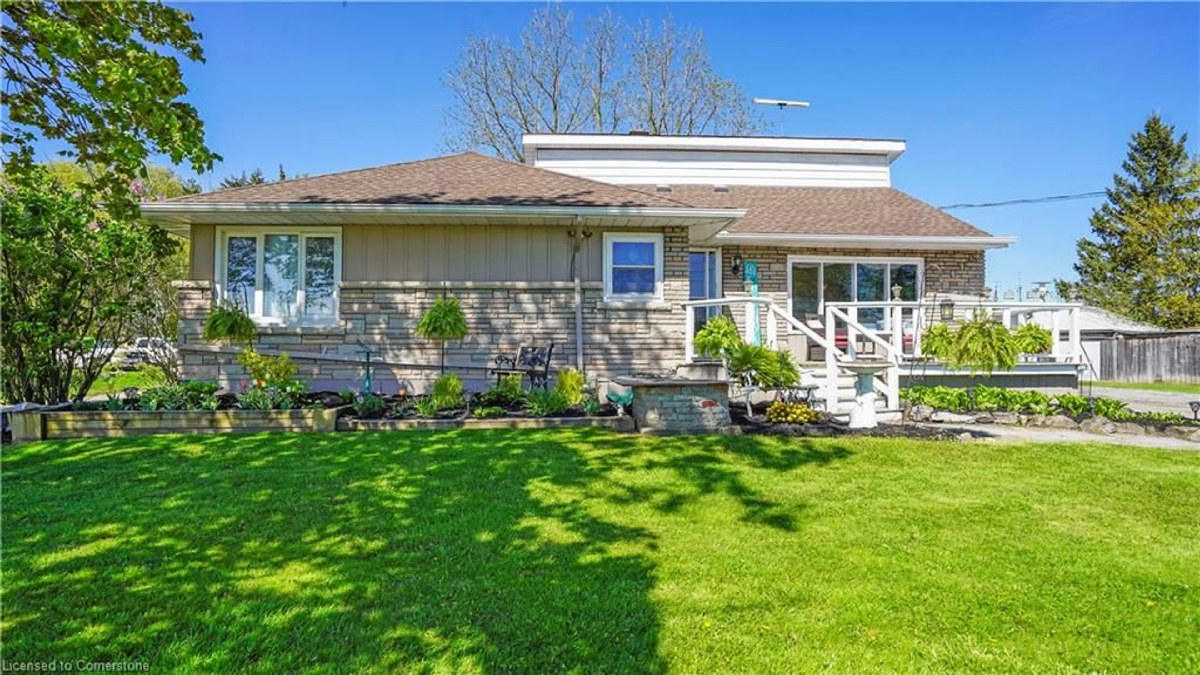 Home with vinyl exterior material, unknown for 1407 Kottmeier Rd, Thorold Ontario L3B 5N5