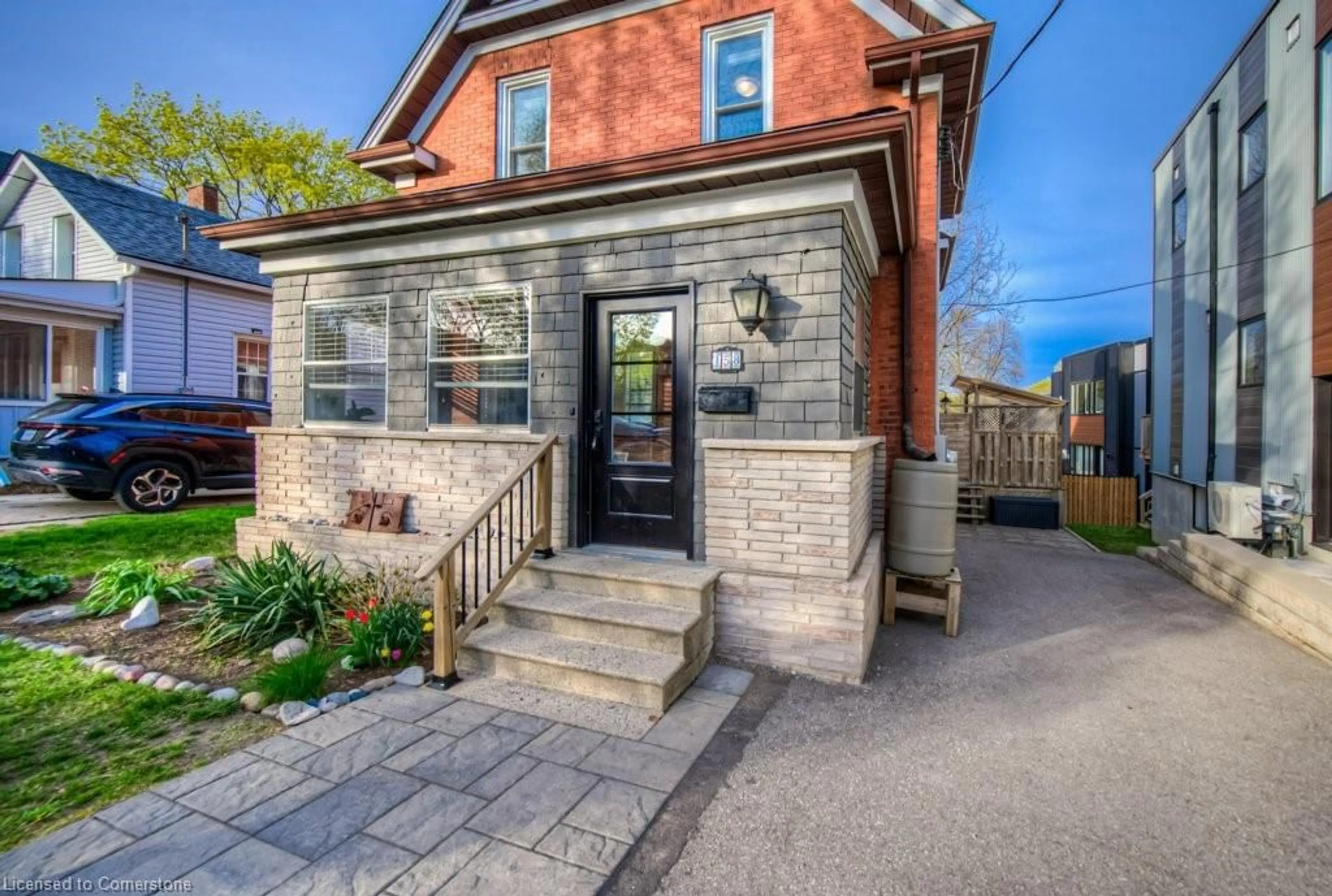 Home with brick exterior material, street for 158 Waterloo St, Kitchener Ontario N2H 3V7