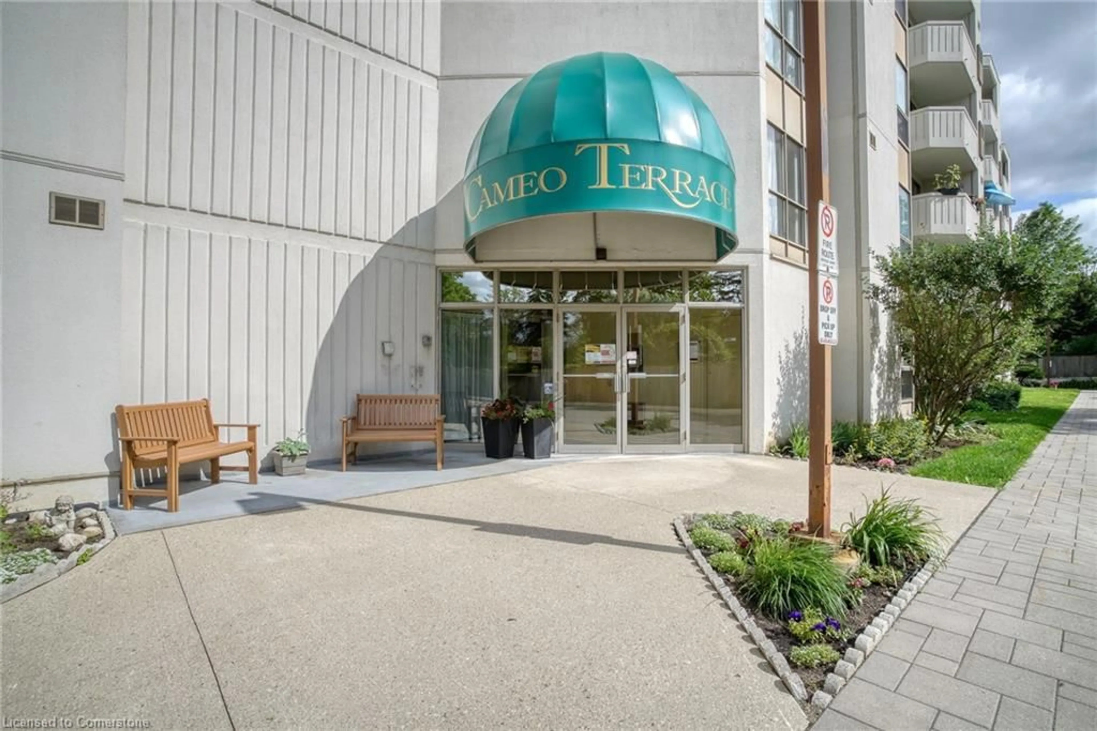 Lobby for 3267 King St #505, Kitchener Ontario N2A 4A4