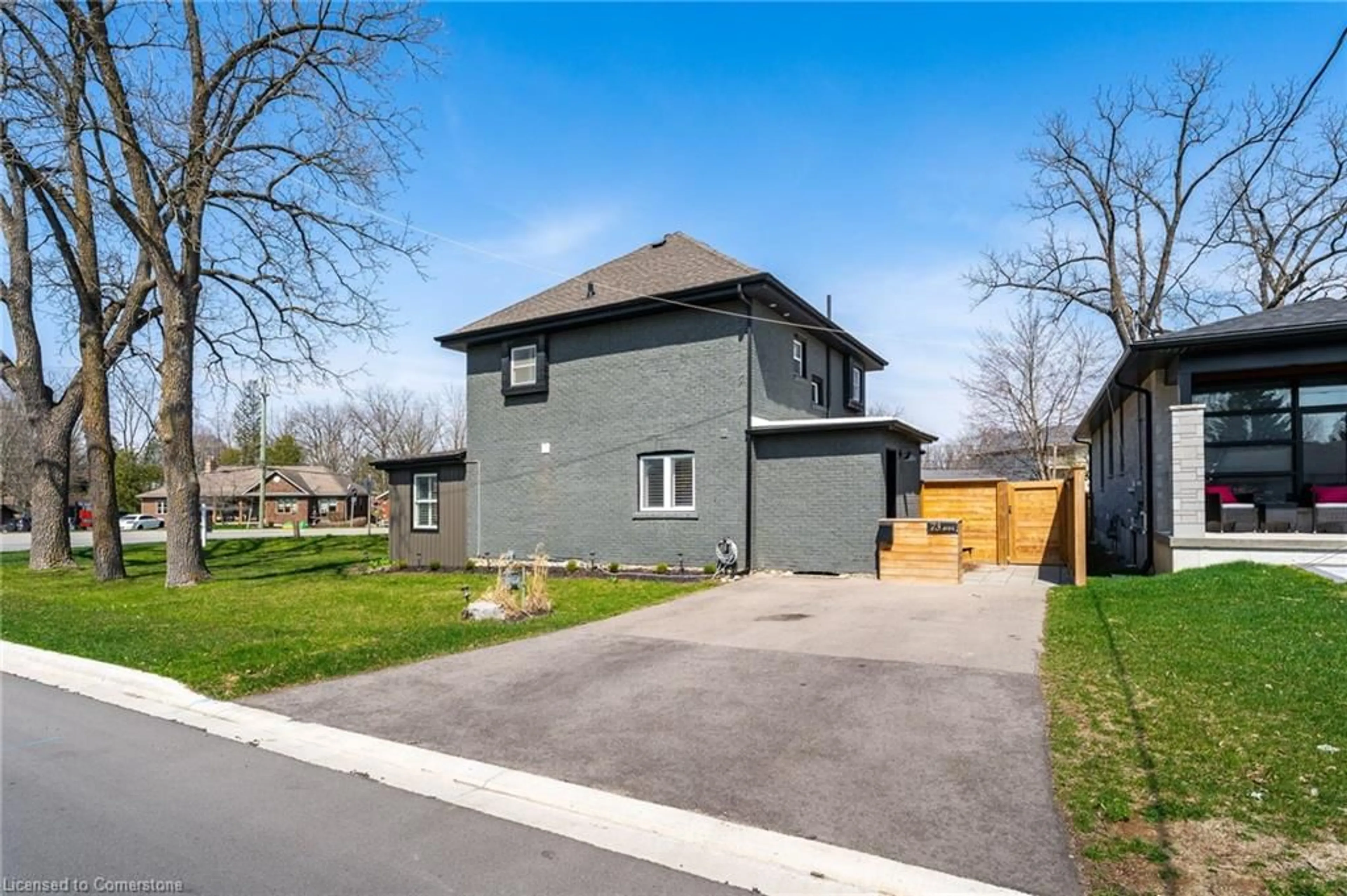 Home with brick exterior material, street for 73 King Edward St, Paris Ontario N3L 2G9