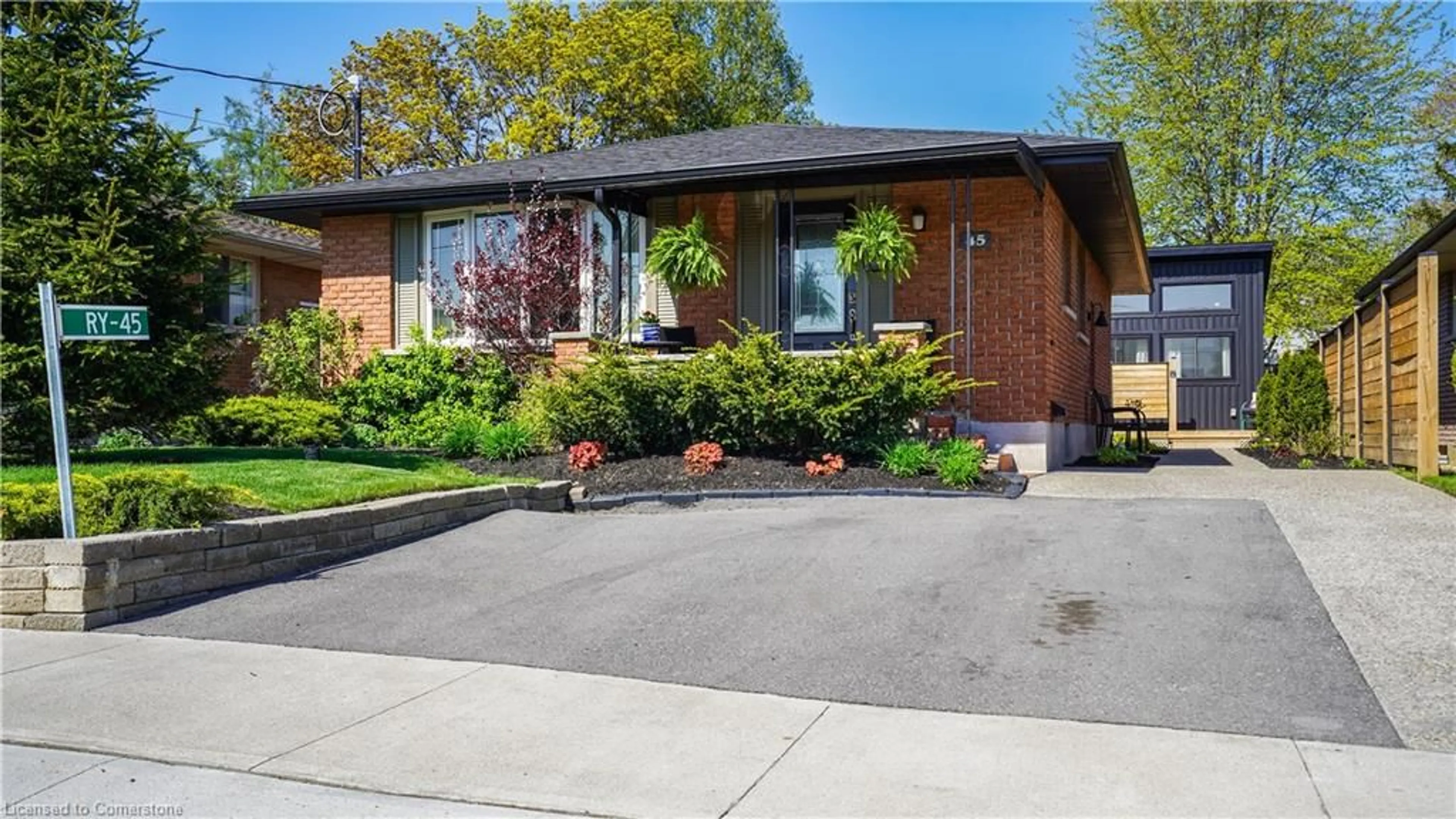 Home with brick exterior material, street for 45 Bond St, Kitchener Ontario N2H 4S4