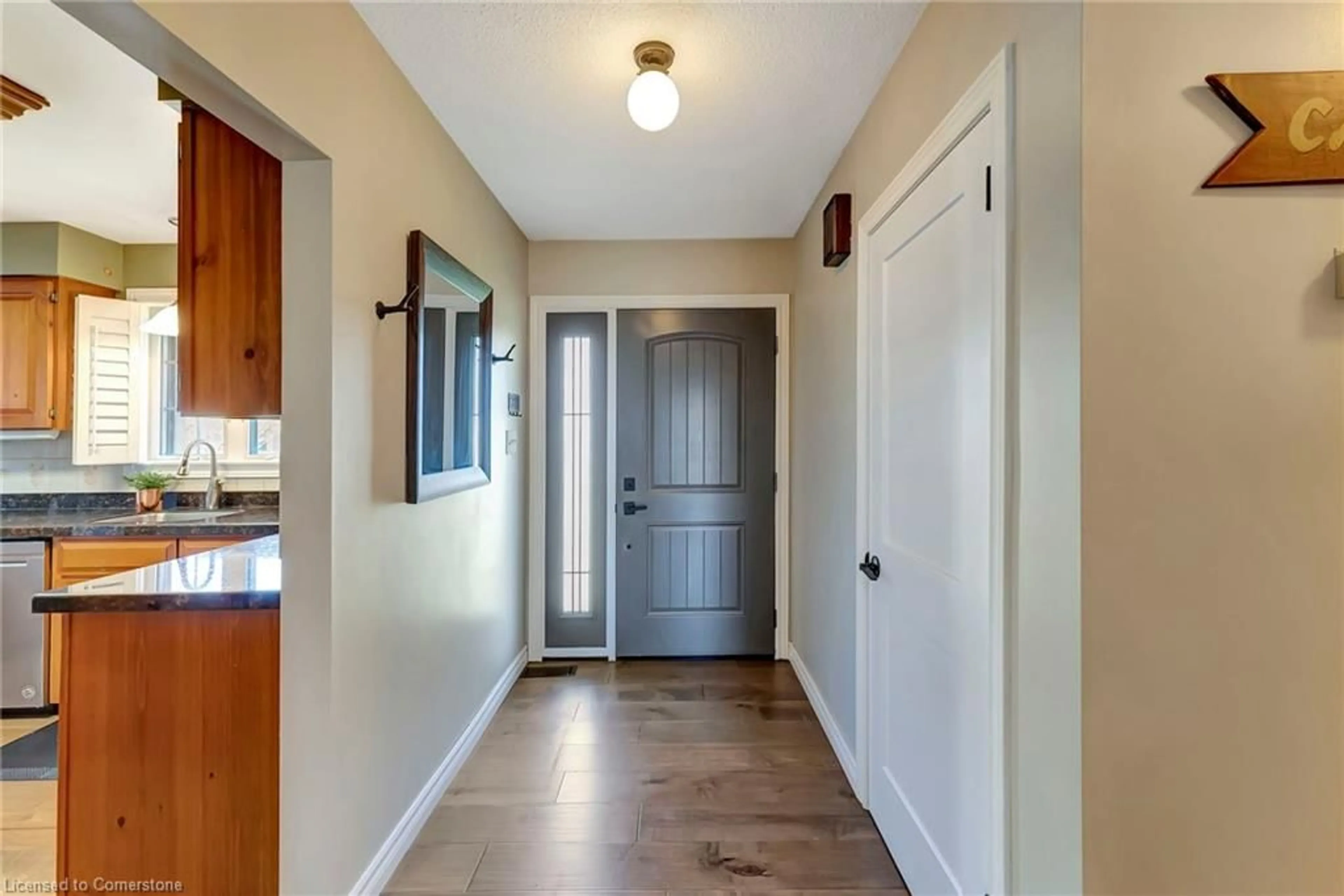 Indoor entryway for 40 King Ave, York Ontario N0A 1R0