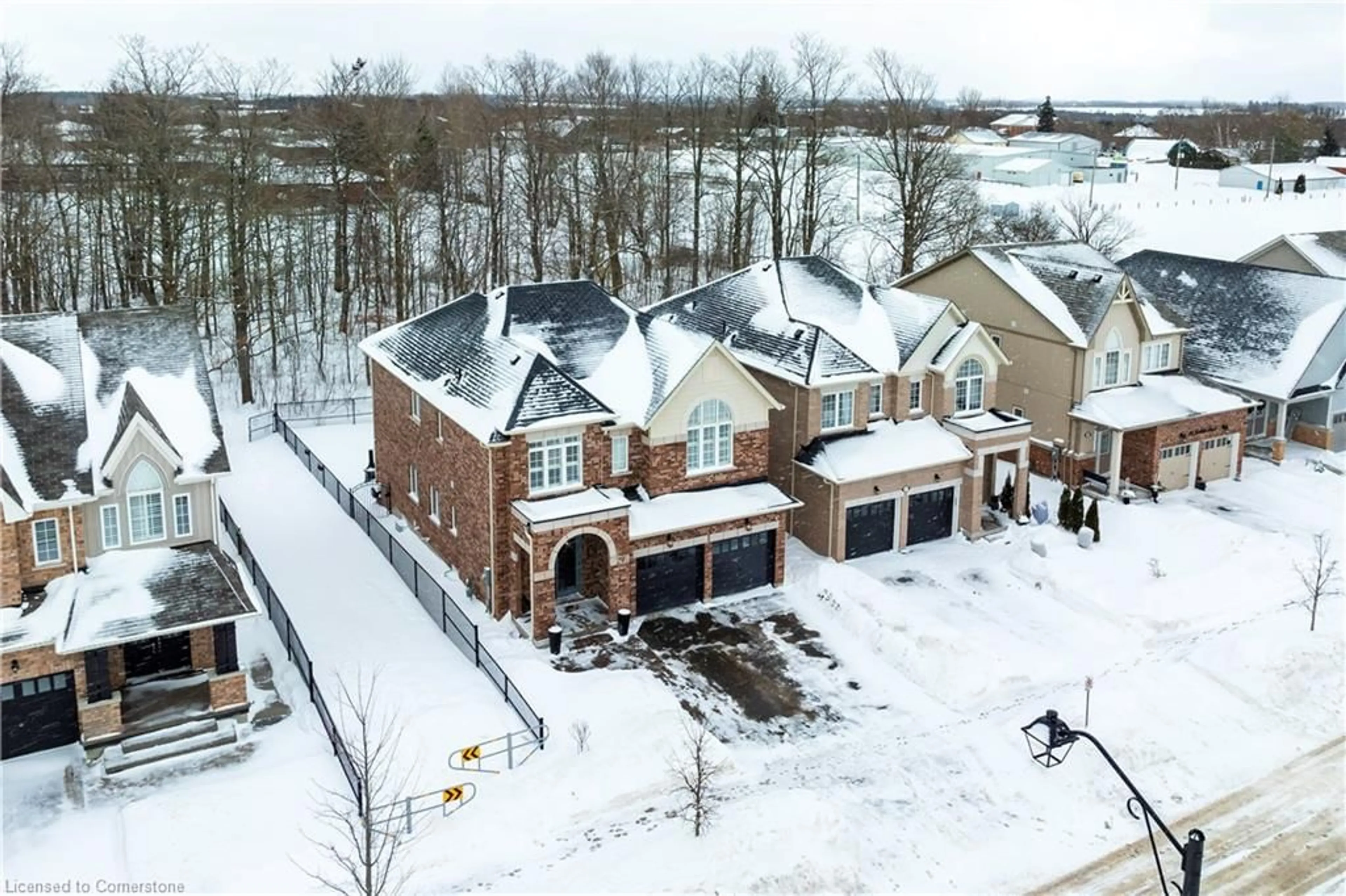 A pic from outside/outdoor area/front of a property/back of a property/a pic from drone, unknown for 29 Jenkins St, Grand Valley Ontario L9W 7R2