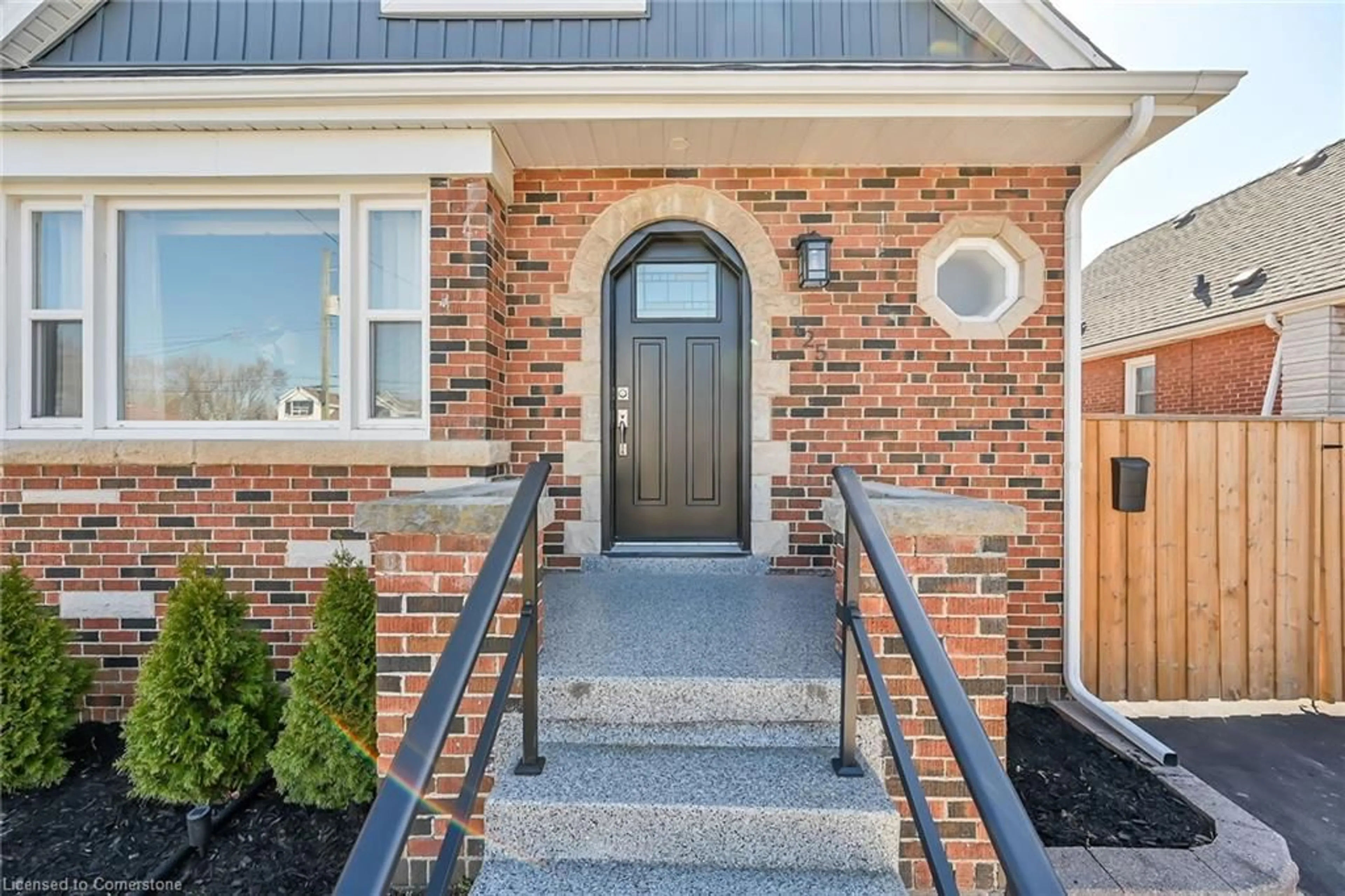Home with brick exterior material, street for 125 Erin Ave, Hamilton Ontario L8K 4W1