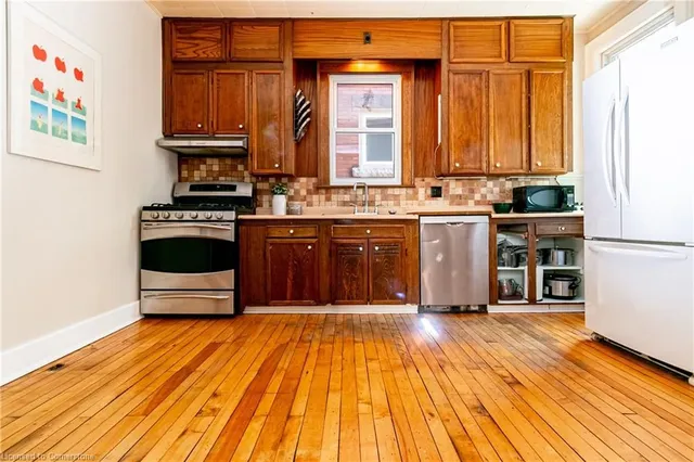 Additional property image - 280 Locke St