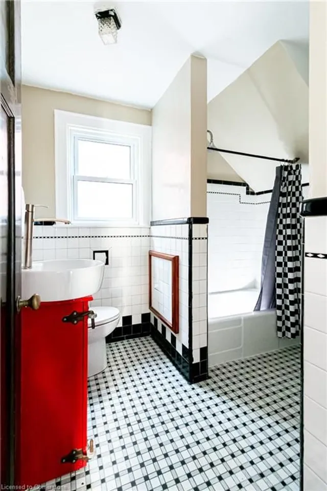 Additional property image - 280 Locke St
