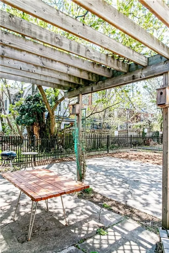 Additional property image - 280 Locke St