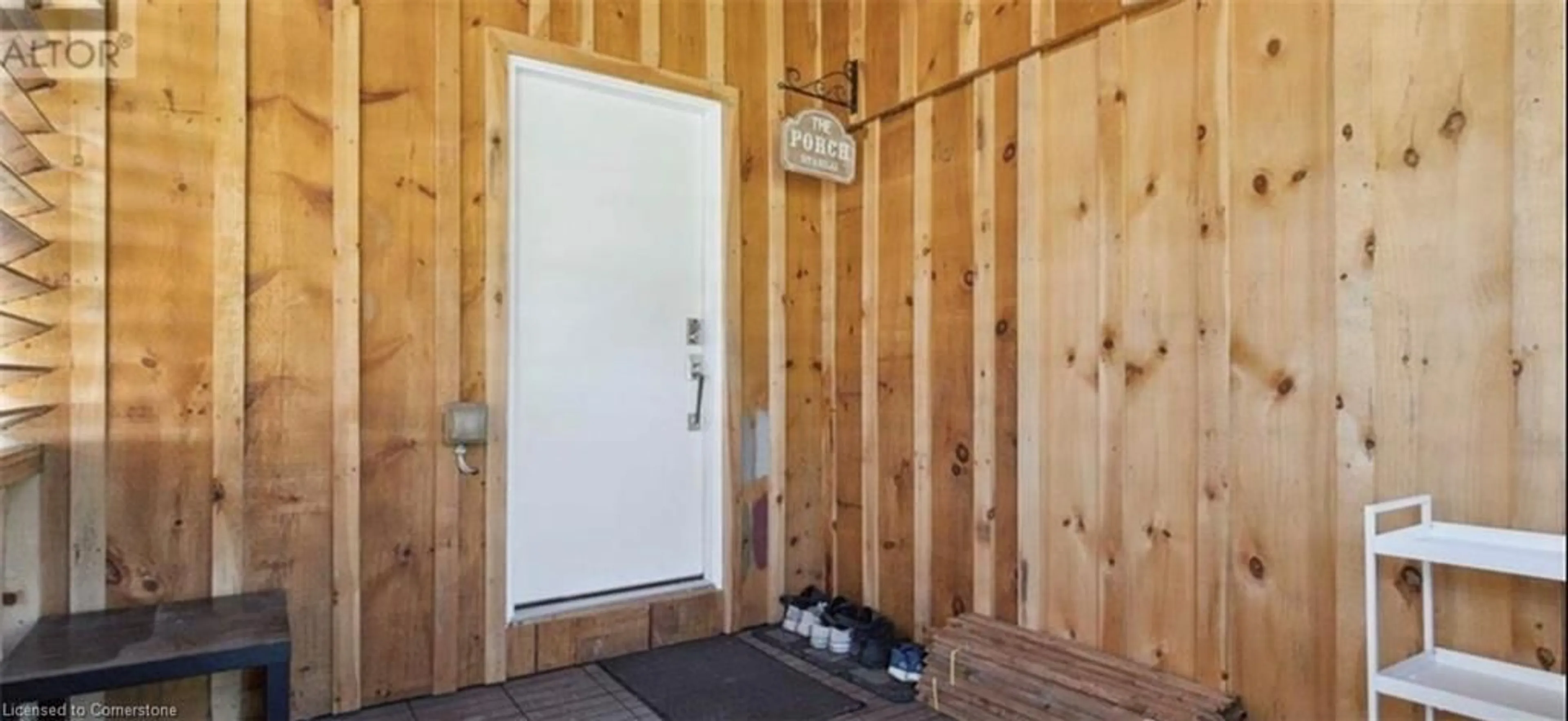Indoor entryway for 99 Fourth Concession Rd #LOT 232, Burford Ontario N0E 1A0