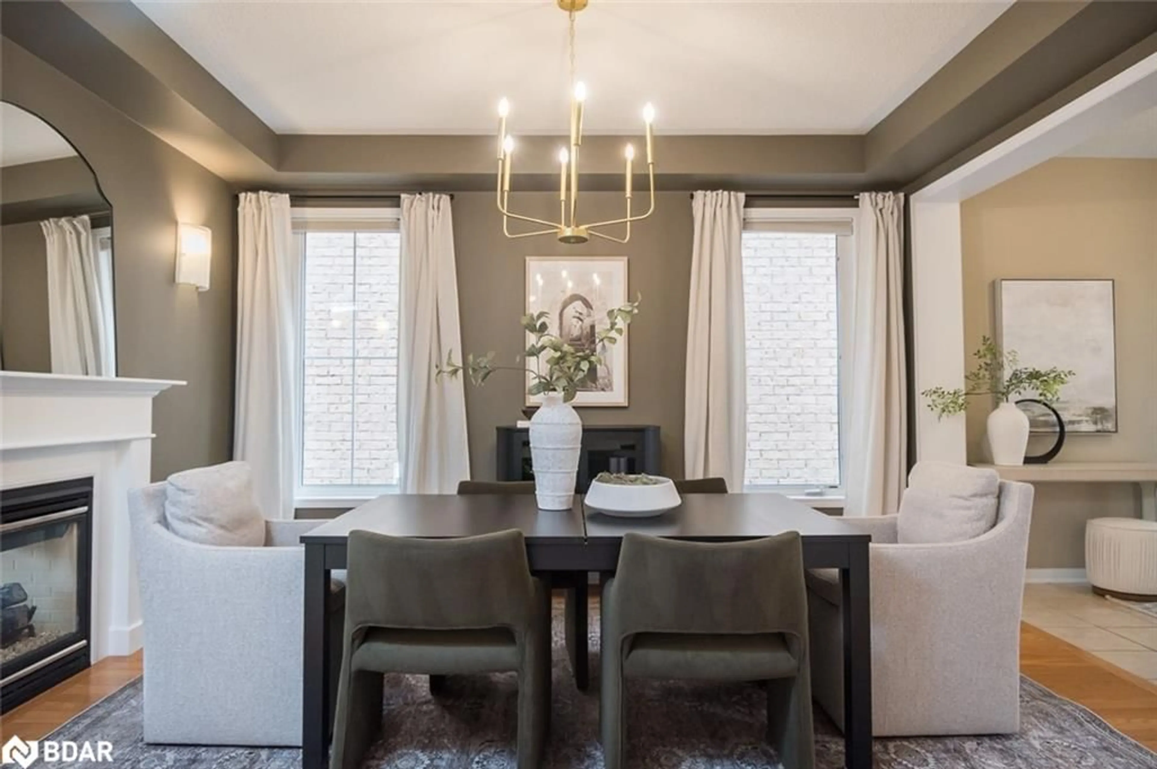 Dining room, unknown for 993 Kelman Crt, Milton Ontario L9T 2Y4