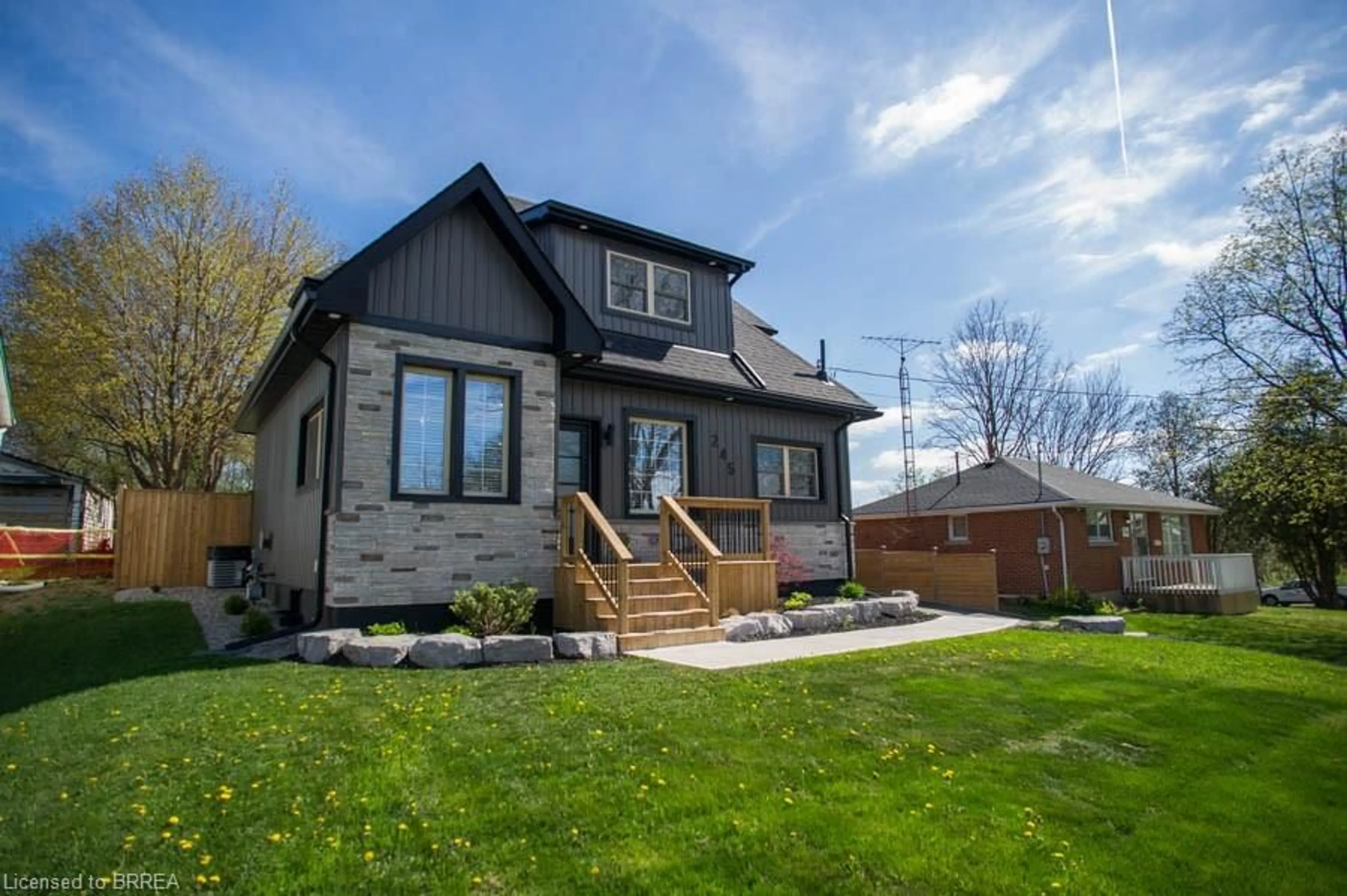 Home with brick exterior material, street for 245 Charing Cross St, Brantford Ontario N3R 2J7
