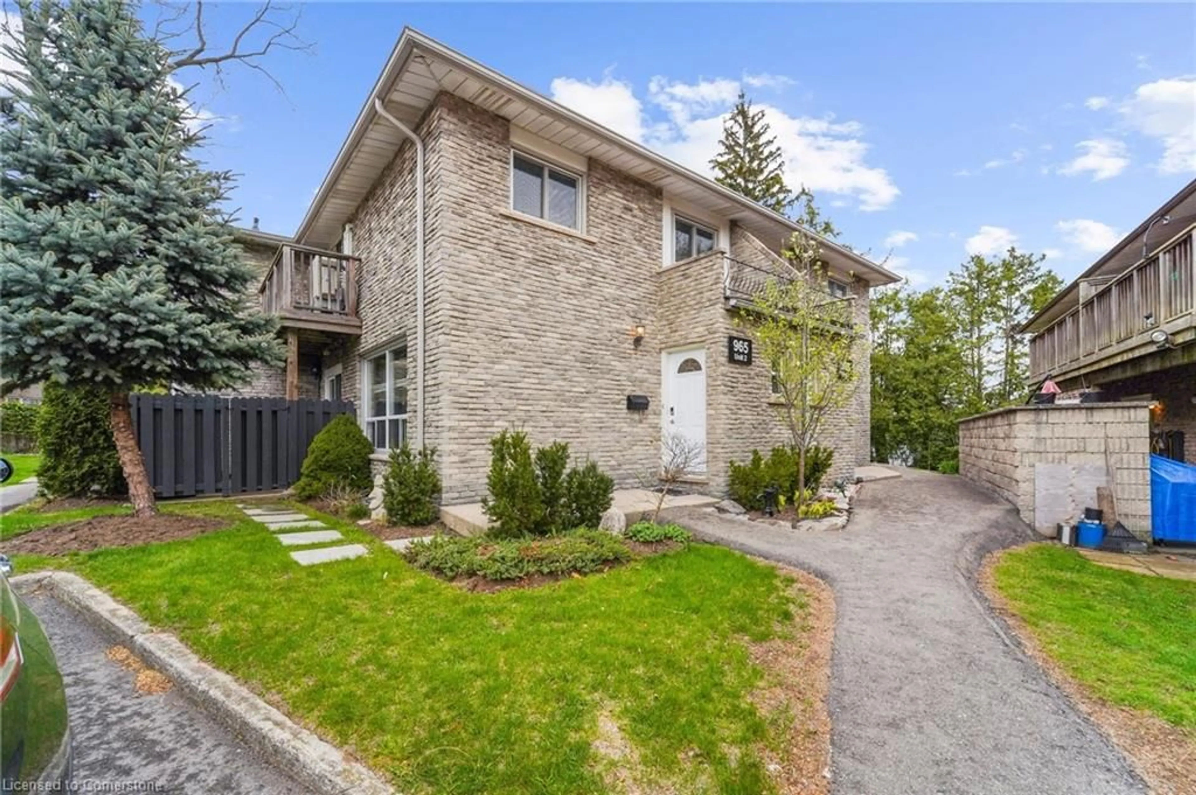 Home with brick exterior material, street for 965 Francis Rd #2, Burlington Ontario L7T 3Z1