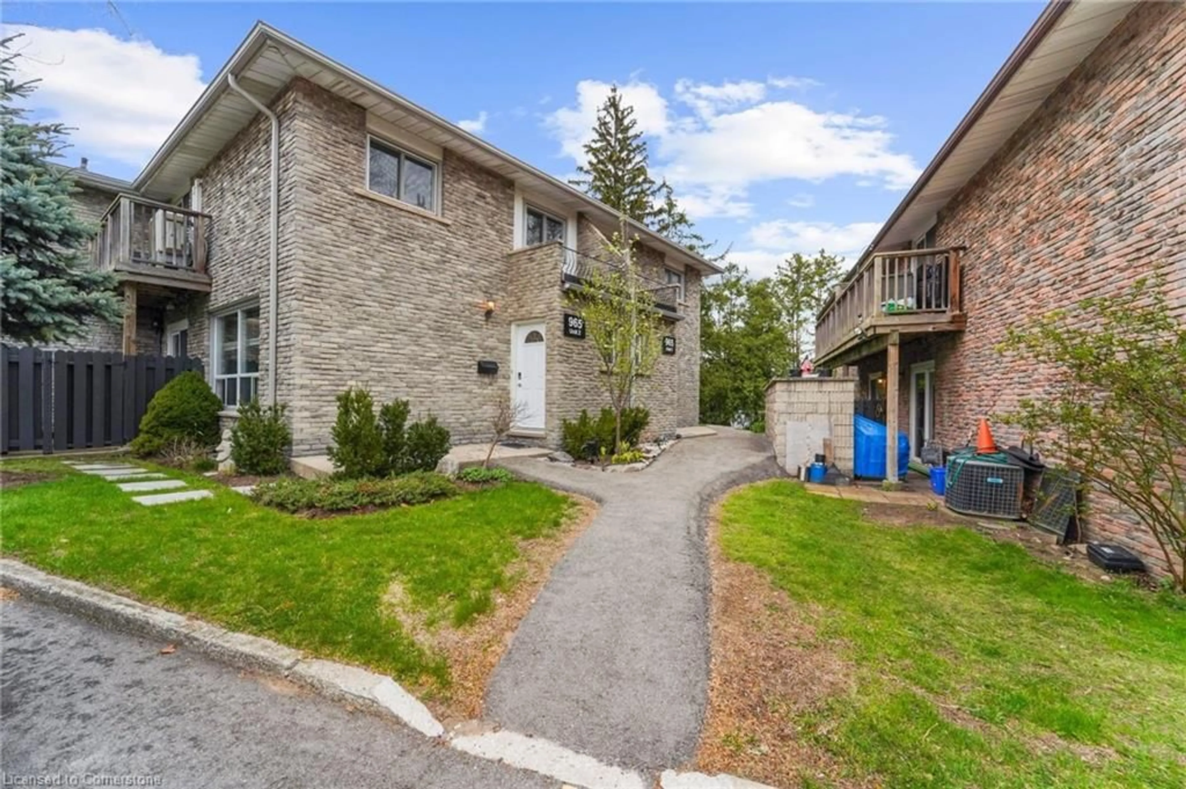 Patio, street for 965 Francis Rd #2, Burlington Ontario L7T 3Z1
